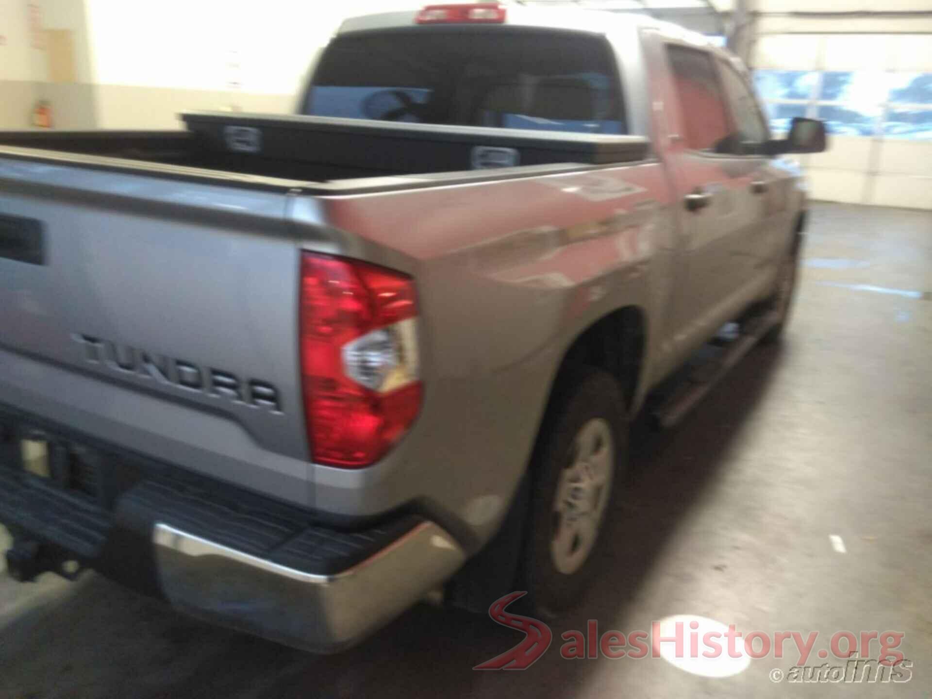 5TFDM5F13JX076565 2018 TOYOTA TUNDRA 4WD