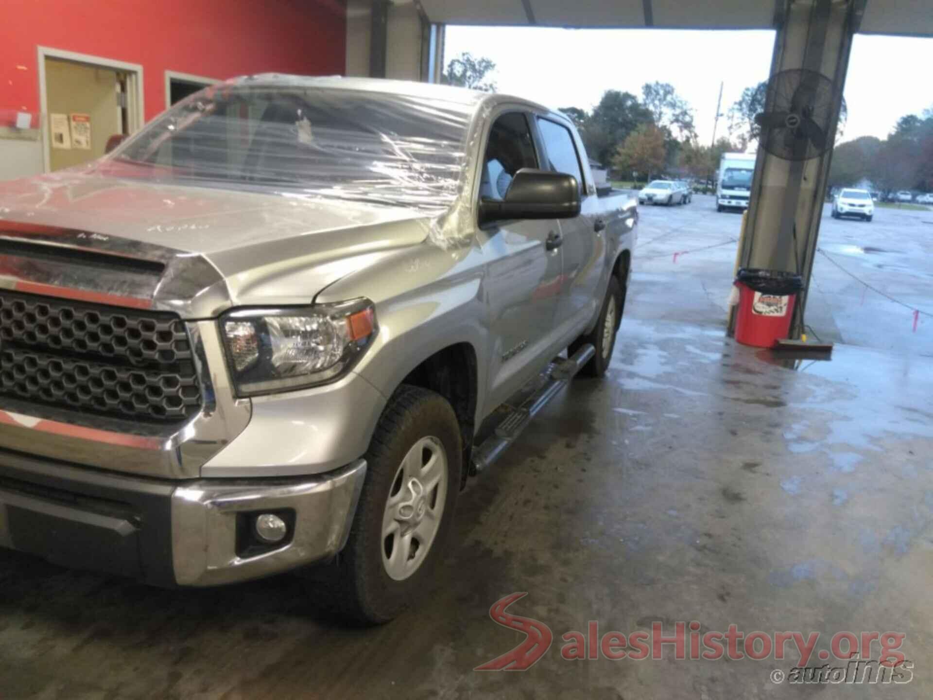 5TFDM5F13JX076565 2018 TOYOTA TUNDRA 4WD