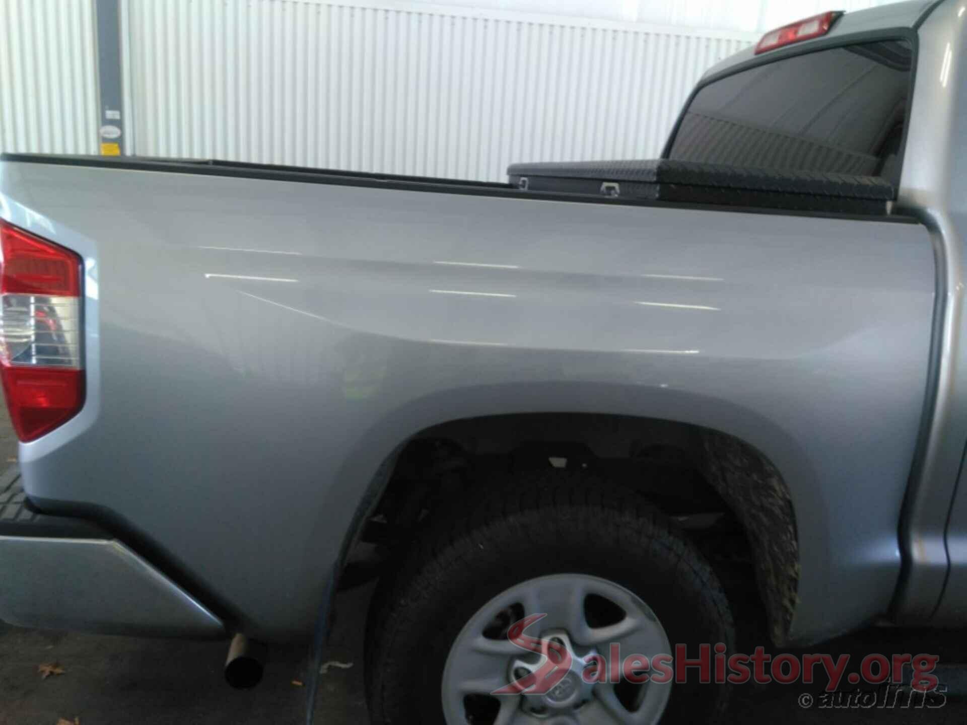 5TFDM5F13JX076565 2018 TOYOTA TUNDRA 4WD