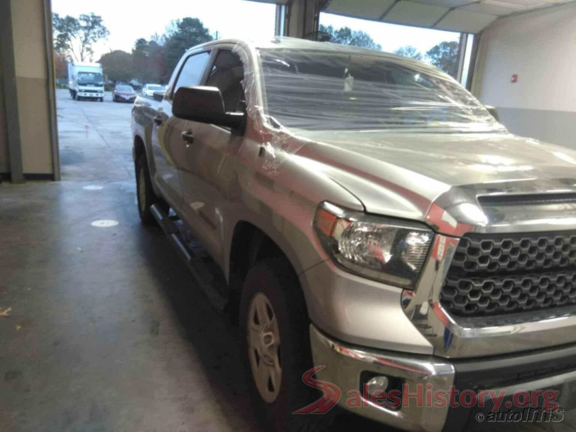 5TFDM5F13JX076565 2018 TOYOTA TUNDRA 4WD