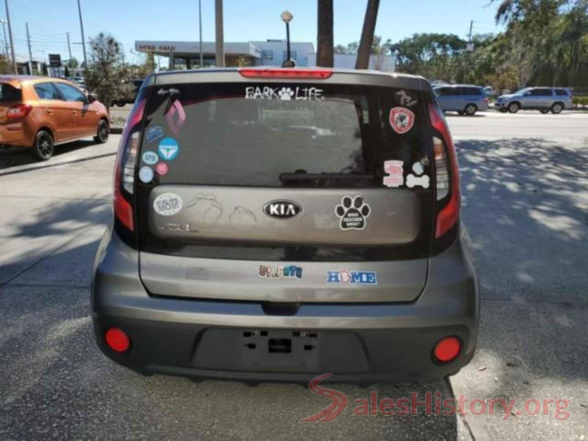 KNDJN2A29J7538738 2018 KIA SOUL