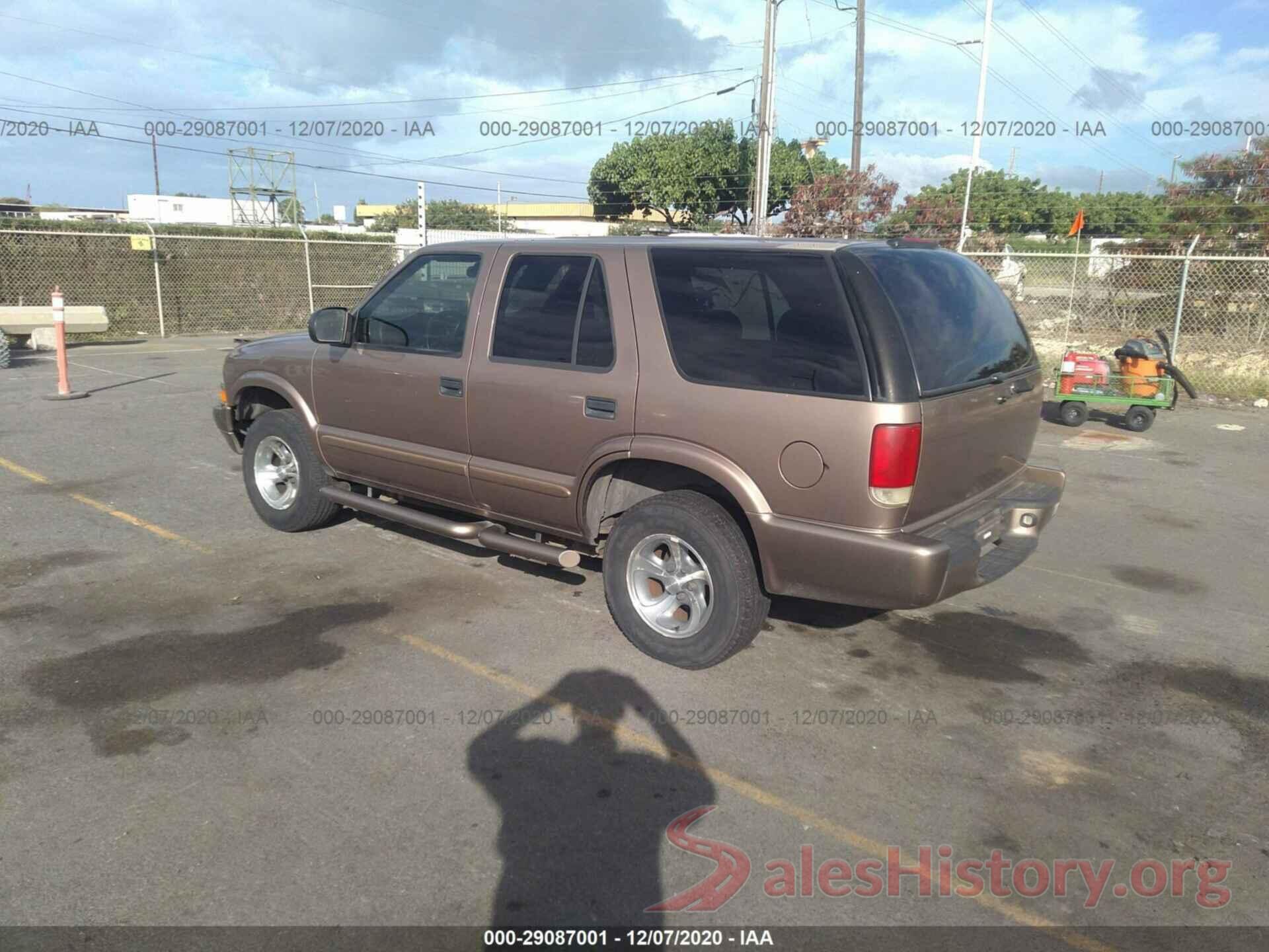 1GNCS13W32K215657 2002 CHEVROLET BLAZER