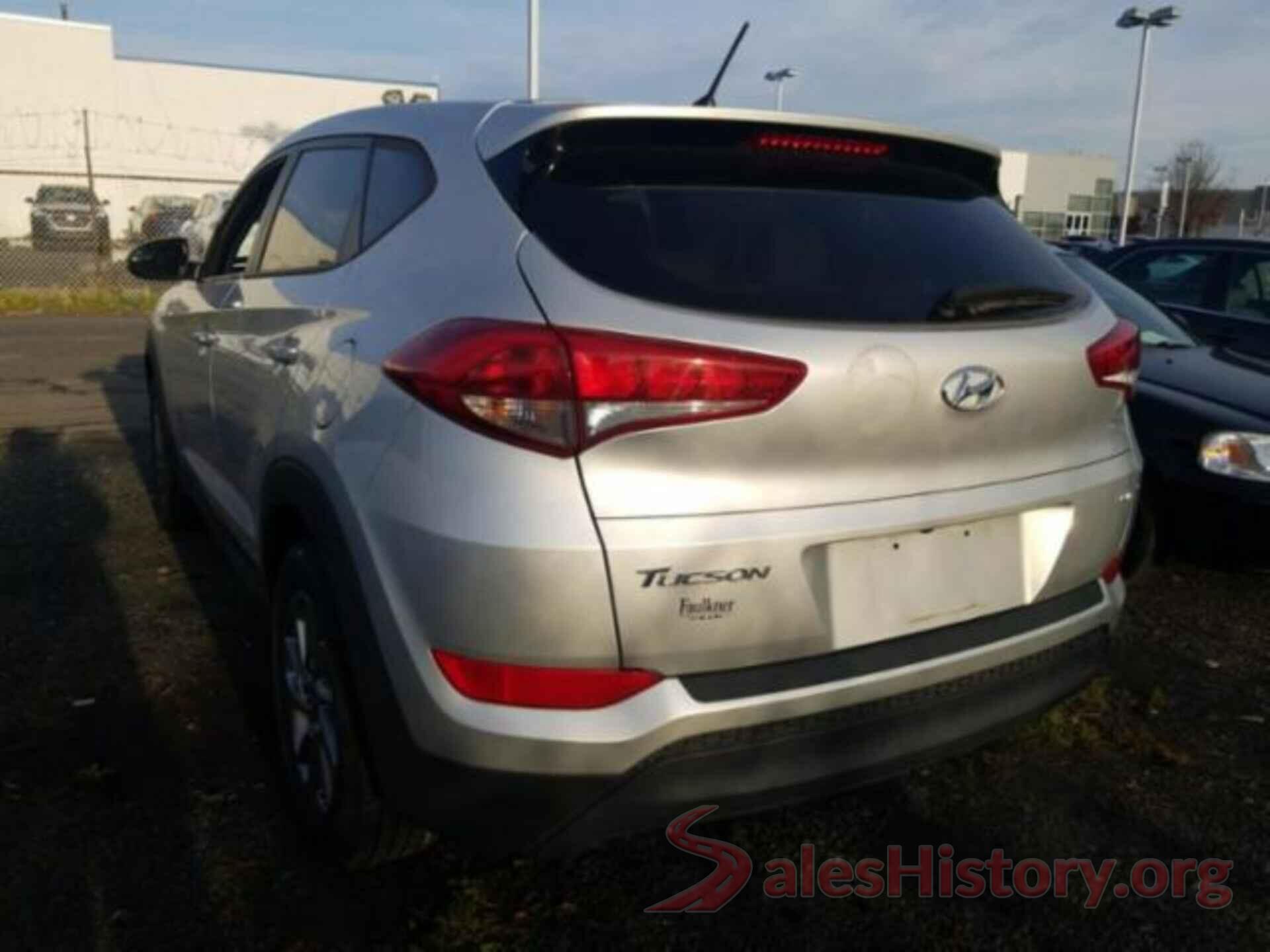 KM8J2CA41JU670745 2018 HYUNDAI TUCSON