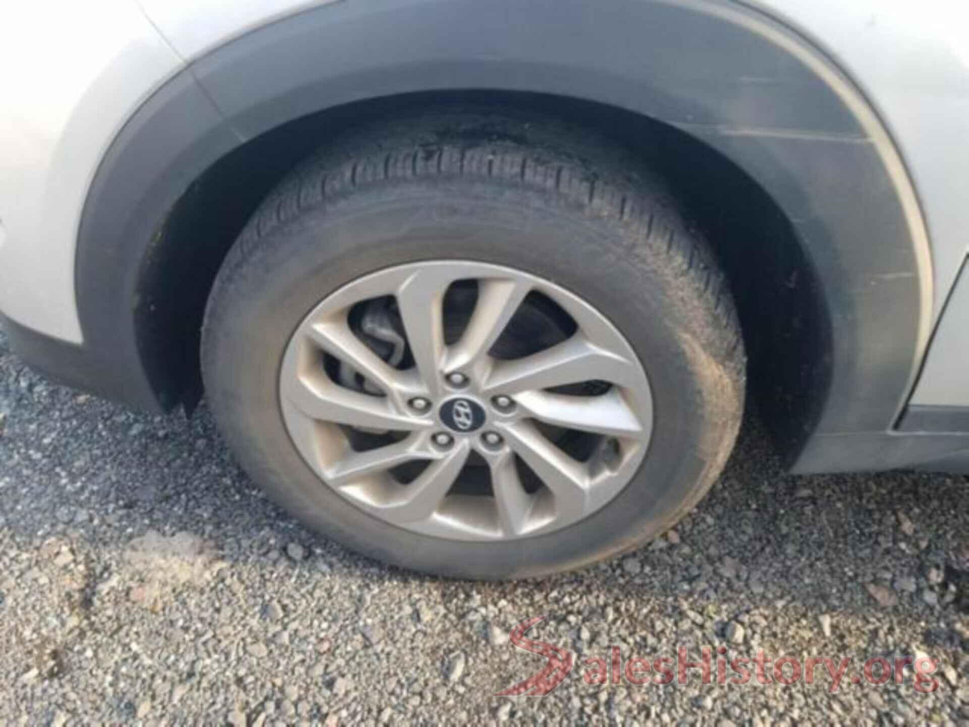 KM8J2CA41JU670745 2018 HYUNDAI TUCSON