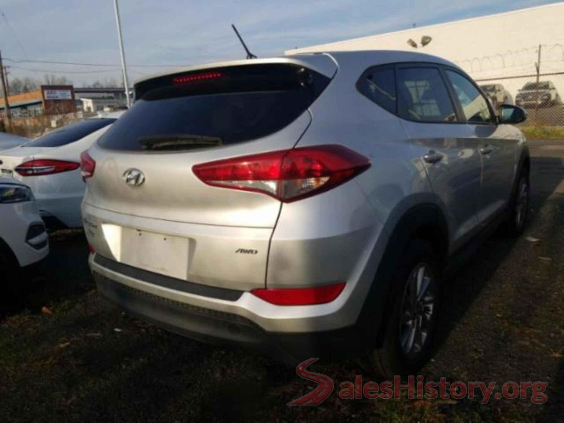 KM8J2CA41JU670745 2018 HYUNDAI TUCSON