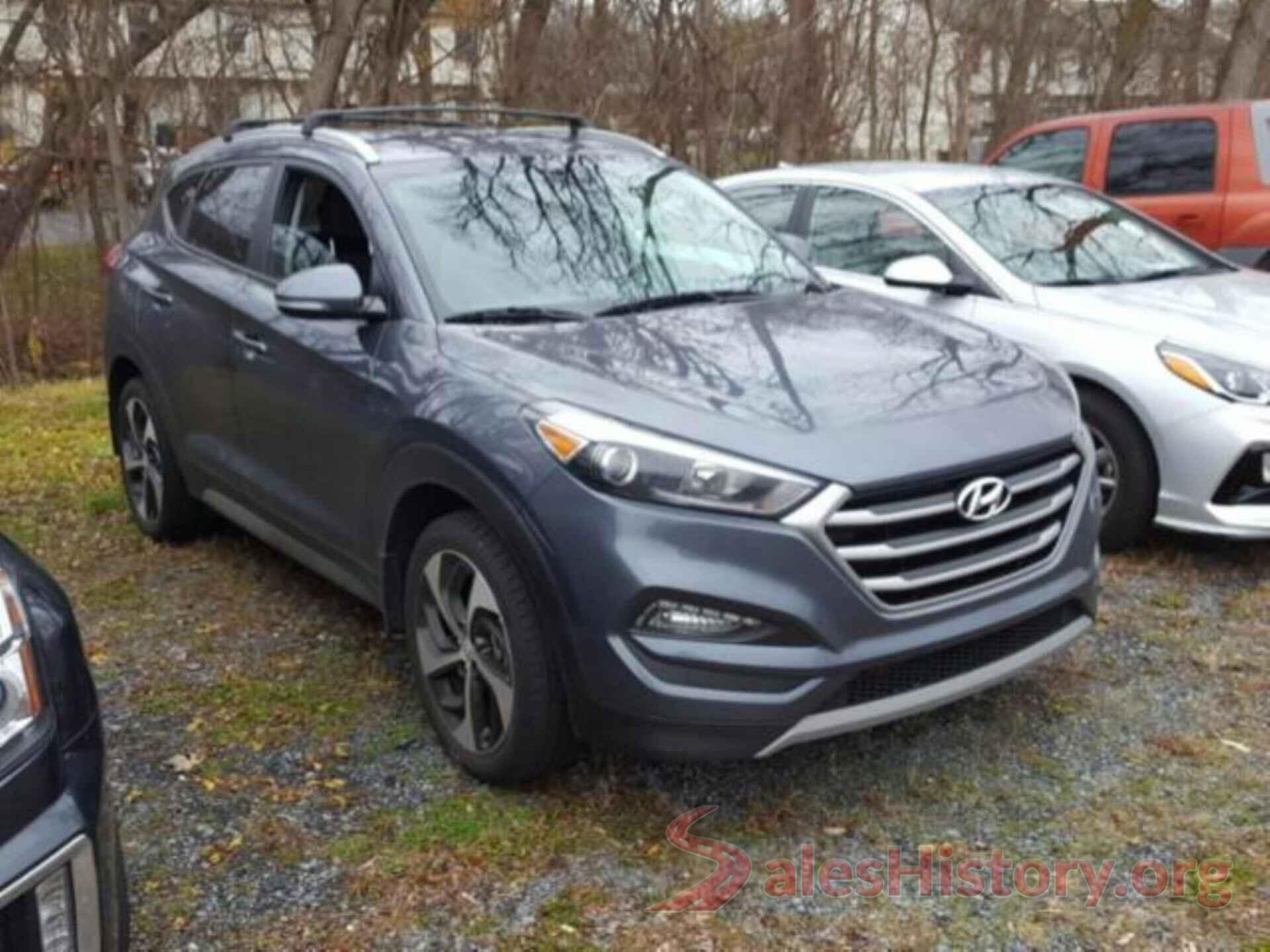 KM8J3CA24HU355492 2017 HYUNDAI TUCSON