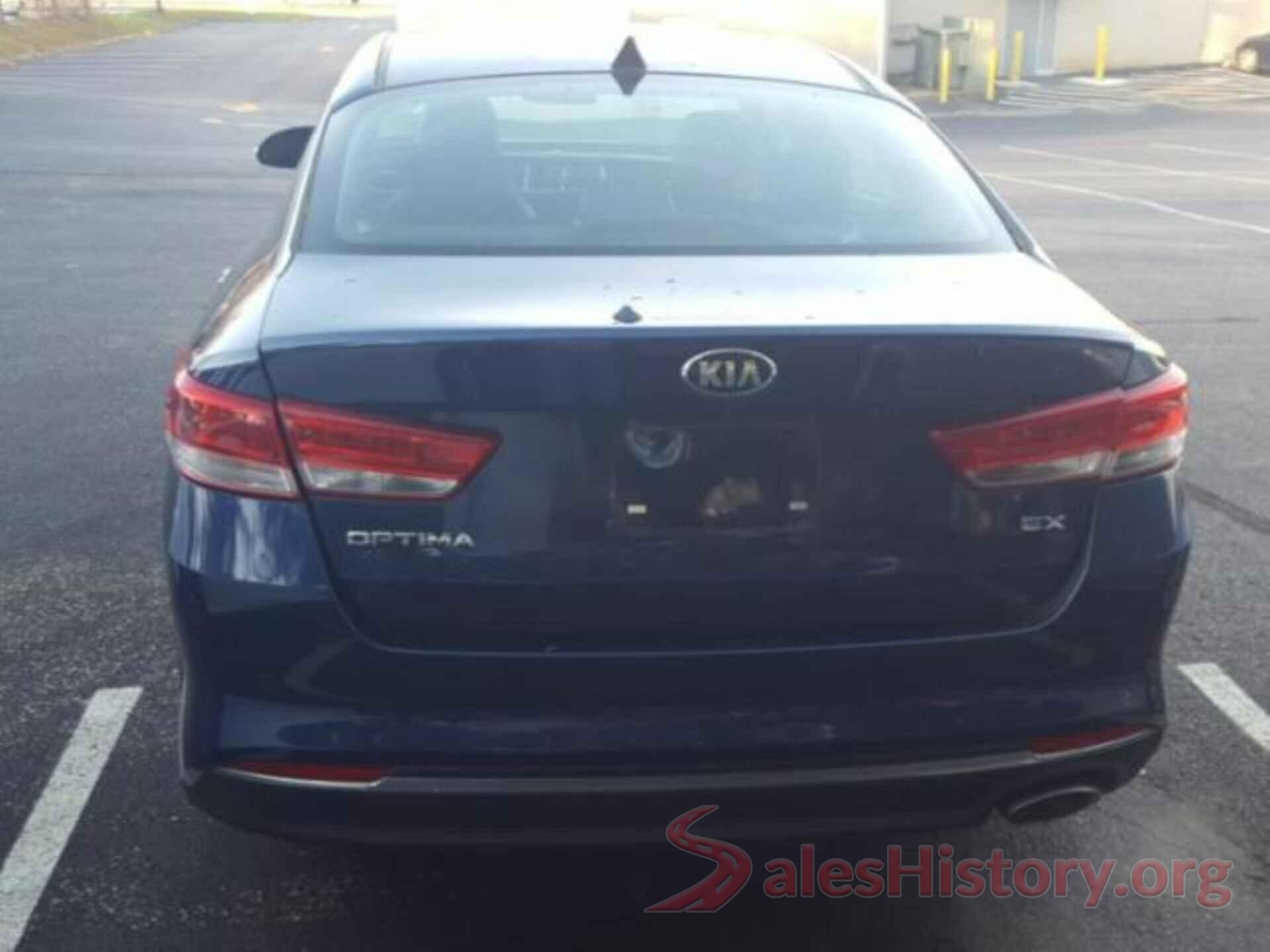 5XXGU4L35JG208021 2018 KIA OPTIMA