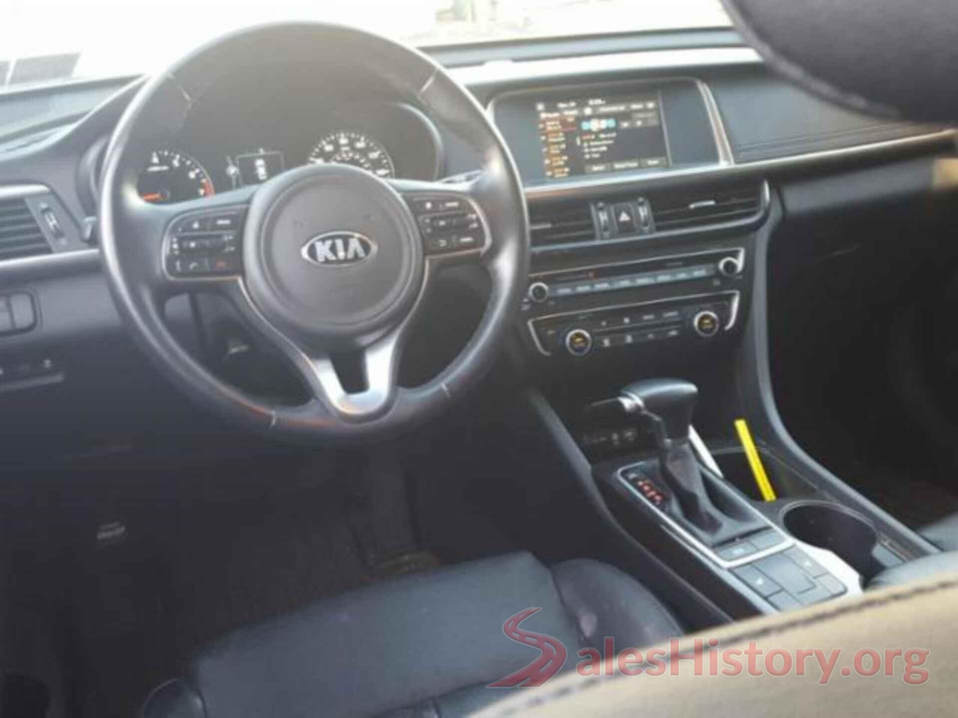 5XXGU4L35JG208021 2018 KIA OPTIMA