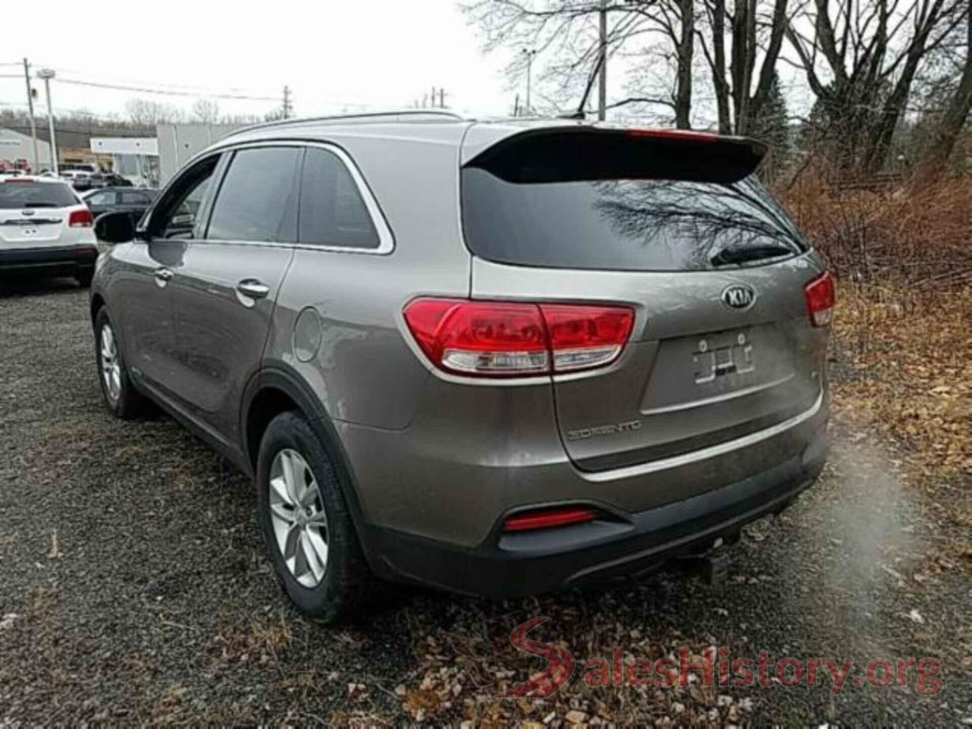 5XYPGDA52JG368218 2018 KIA SORENTO