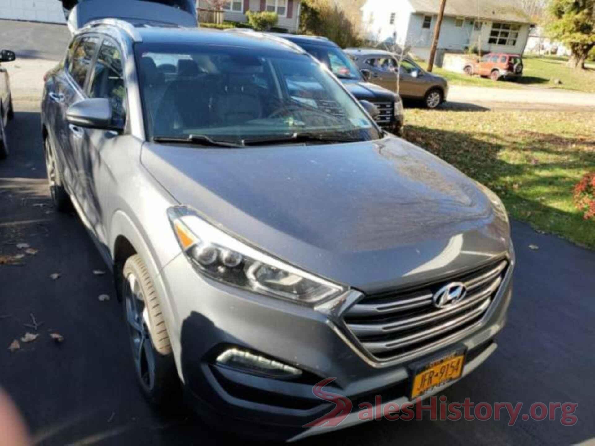 KM8J3CA2XHU308869 2017 HYUNDAI TUCSON