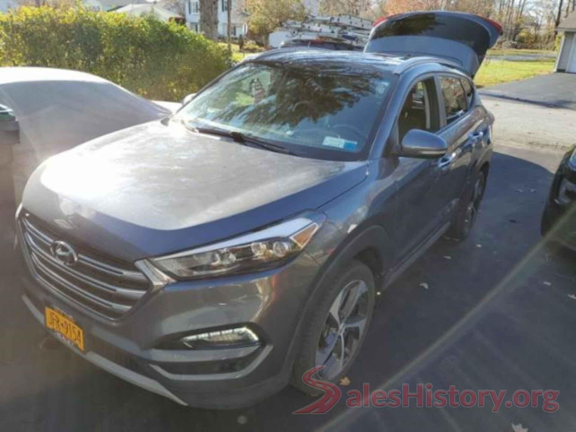 KM8J3CA2XHU308869 2017 HYUNDAI TUCSON