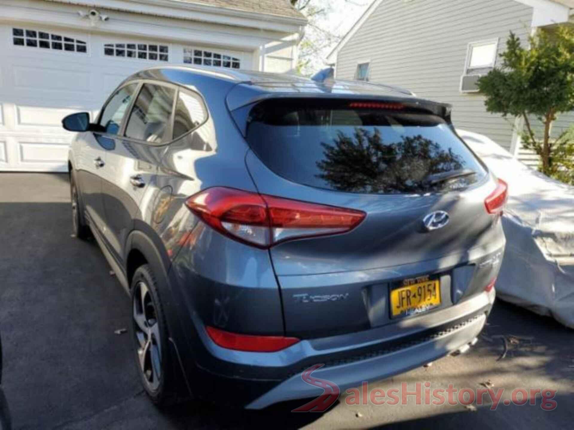 KM8J3CA2XHU308869 2017 HYUNDAI TUCSON