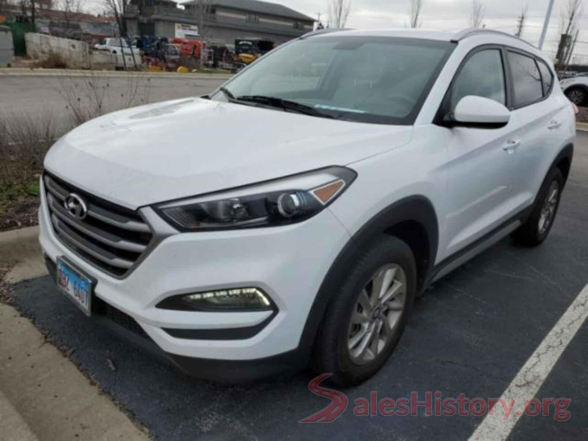 KM8J3CA44HU423923 2017 HYUNDAI TUCSON