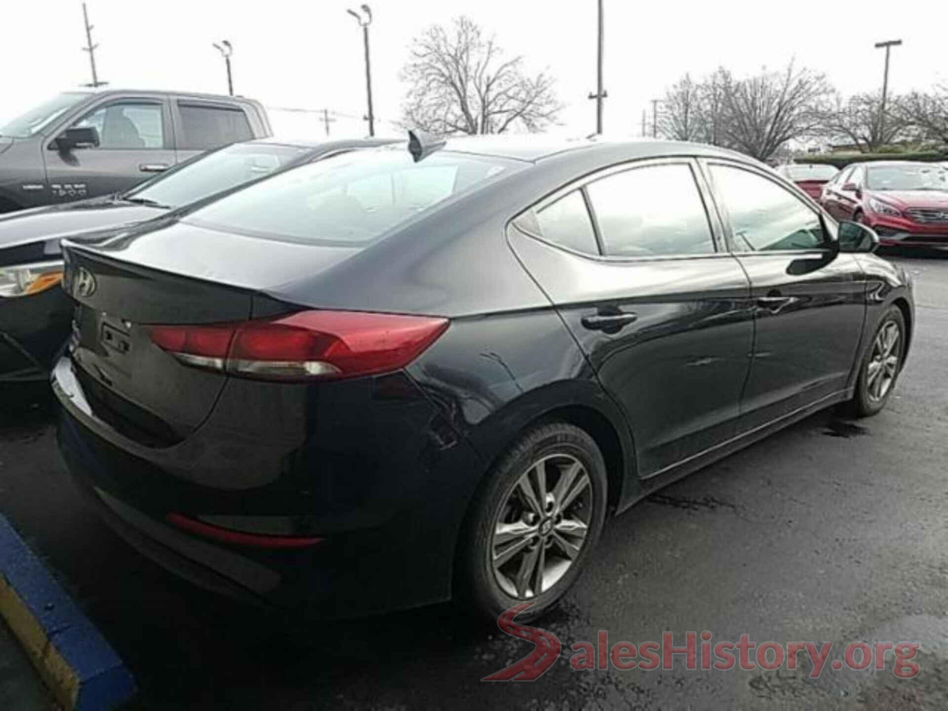 5NPD84LF2JH284902 2018 HYUNDAI ELANTRA