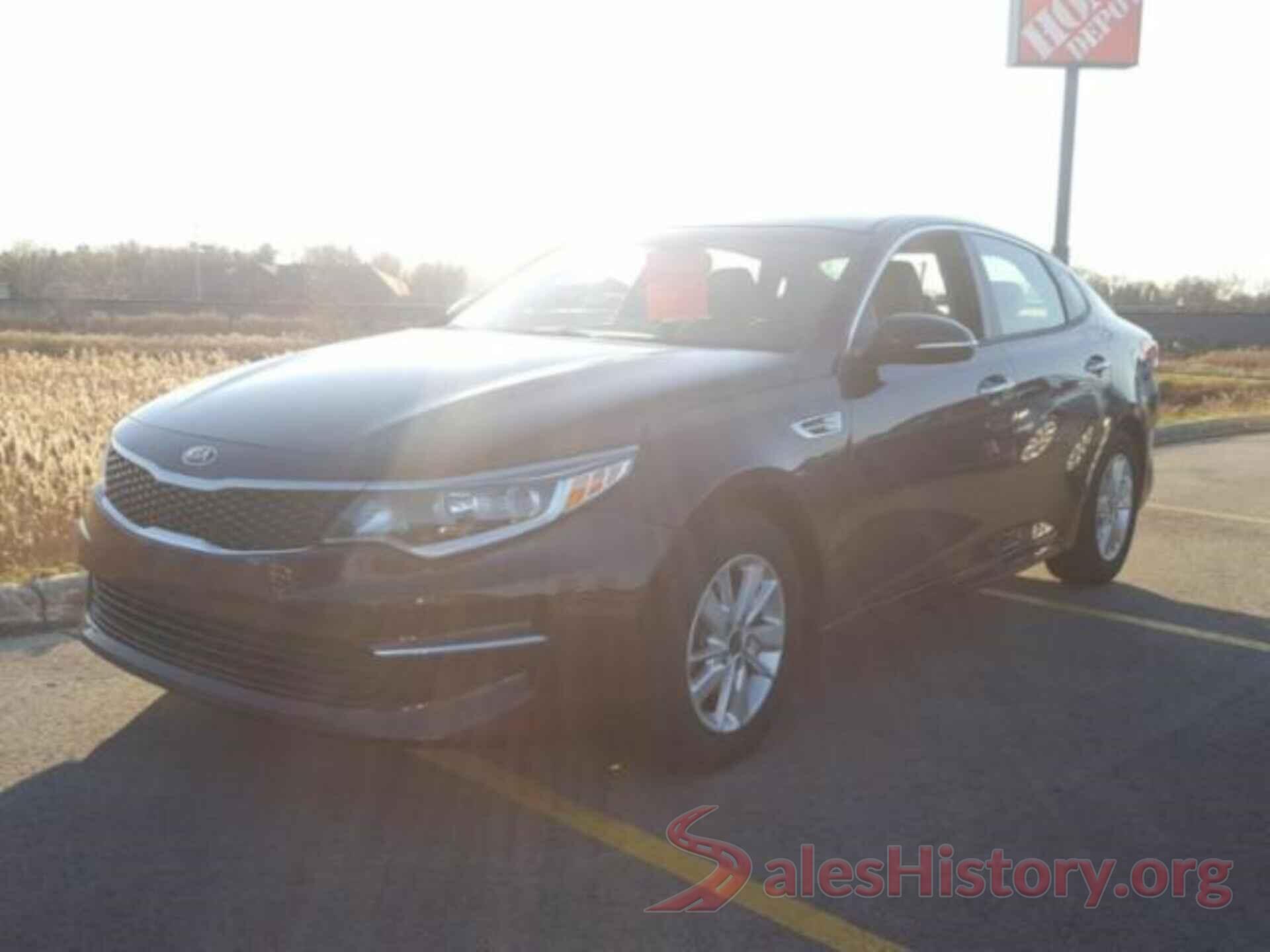 5XXGT4L3XJG235573 2018 KIA OPTIMA