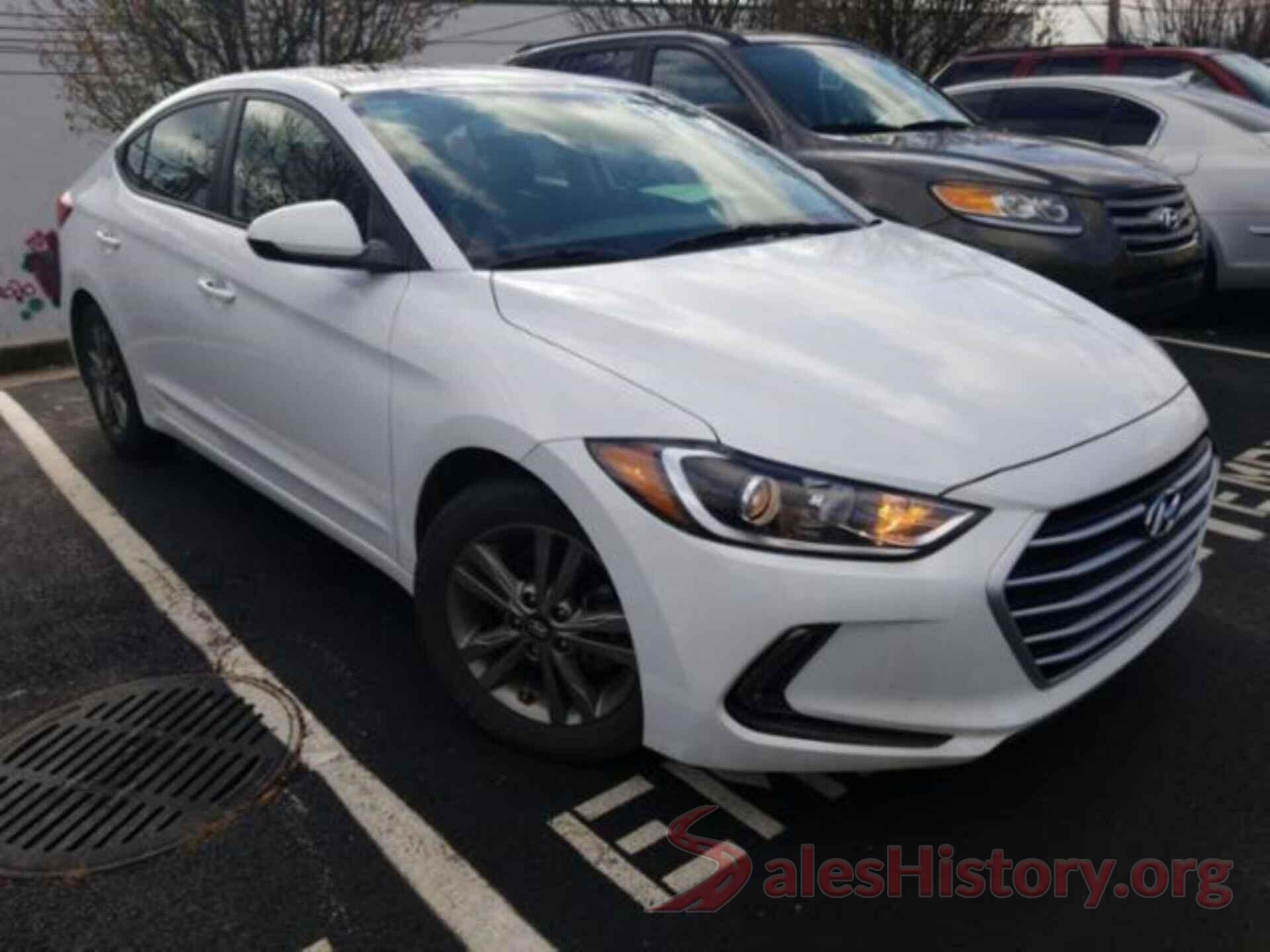 5NPD84LF5JH257497 2018 HYUNDAI ELANTRA