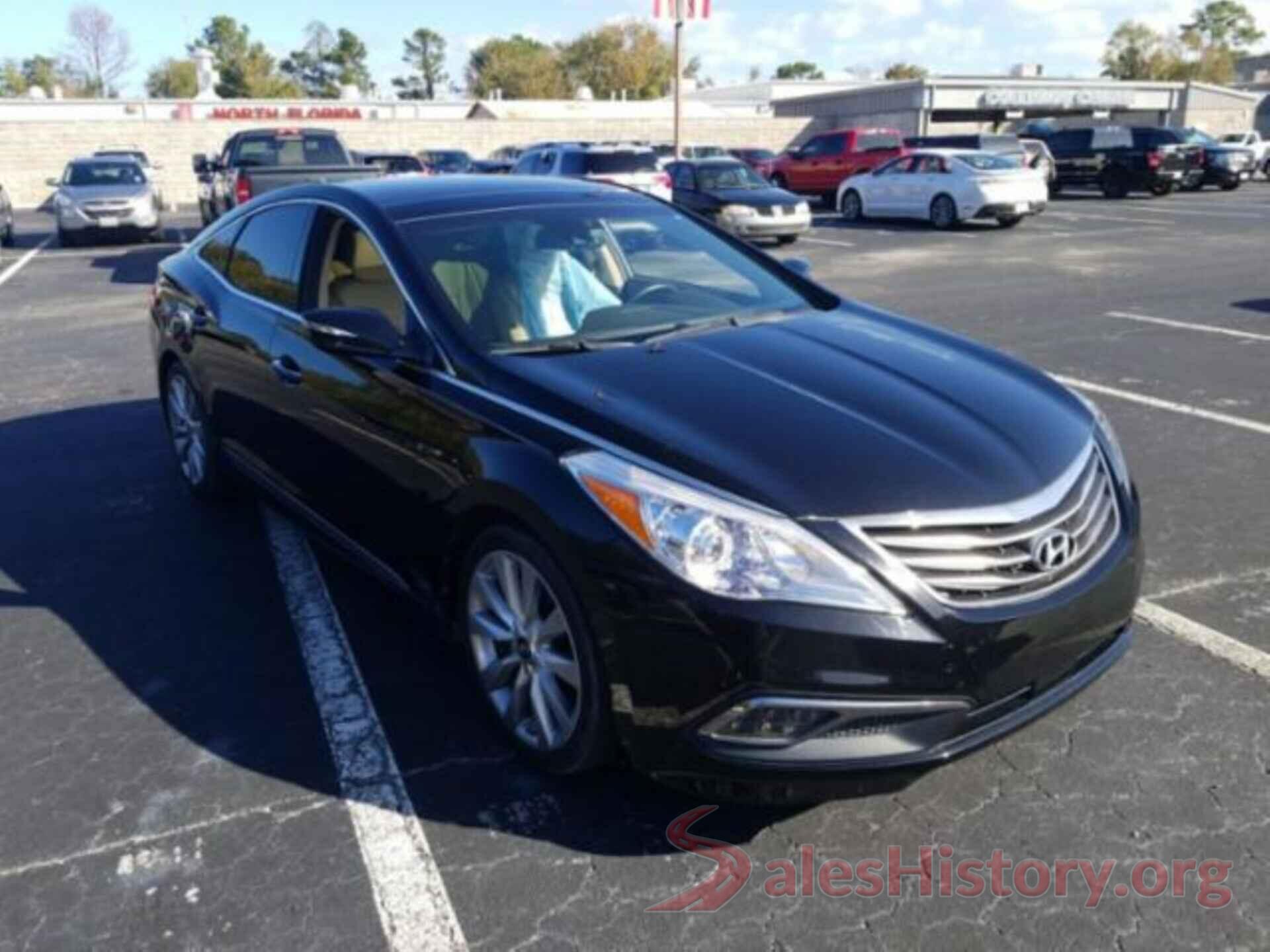 KMHFH4JG1HA590037 2017 HYUNDAI AZERA