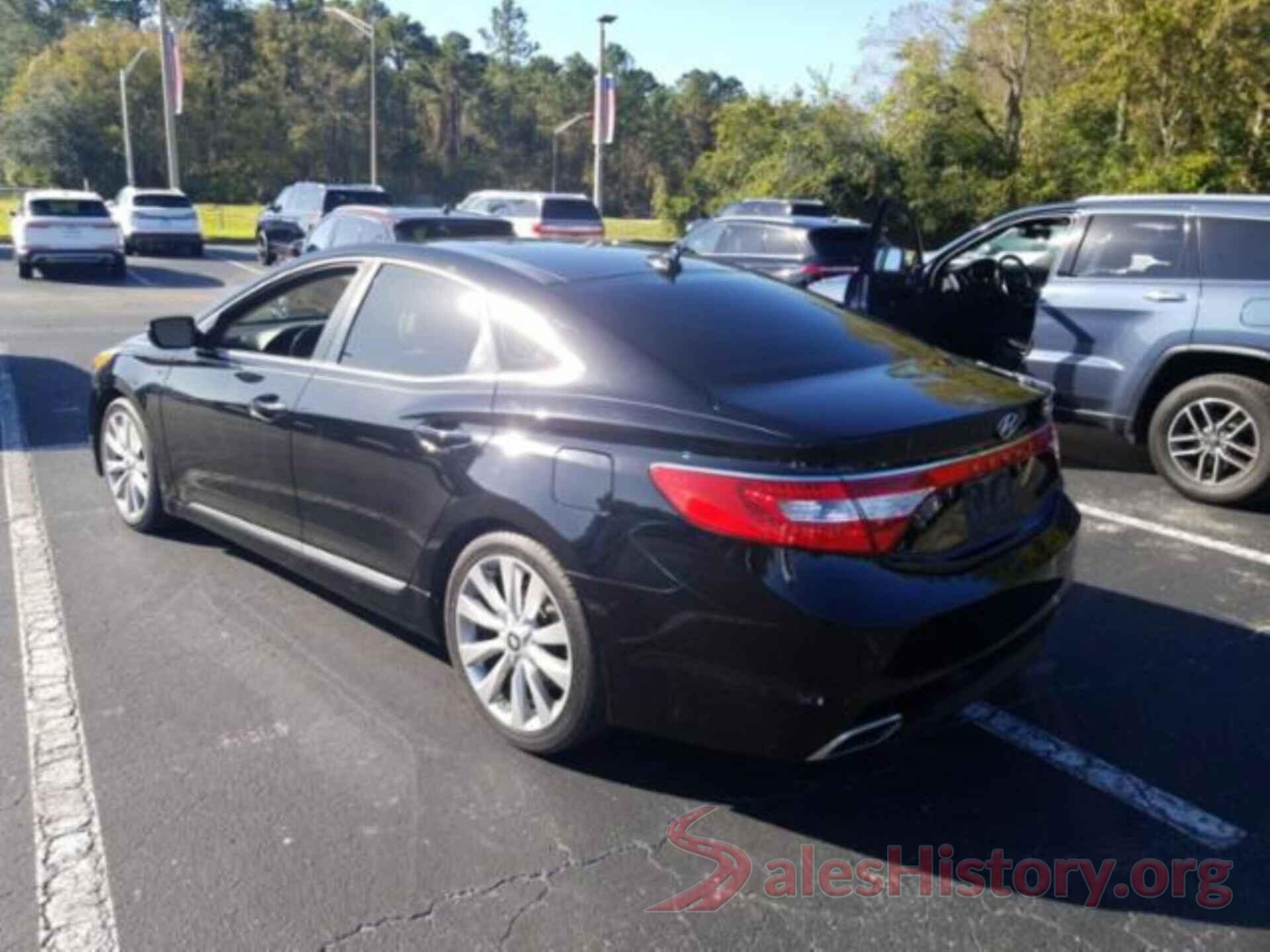 KMHFH4JG1HA590037 2017 HYUNDAI AZERA