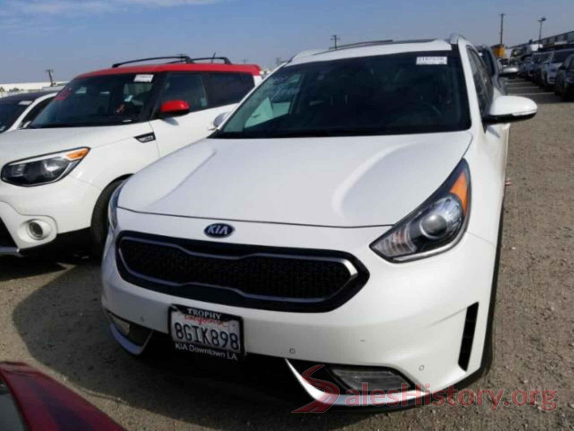 KNDCE3LC0K5233498 2019 KIA NIRO