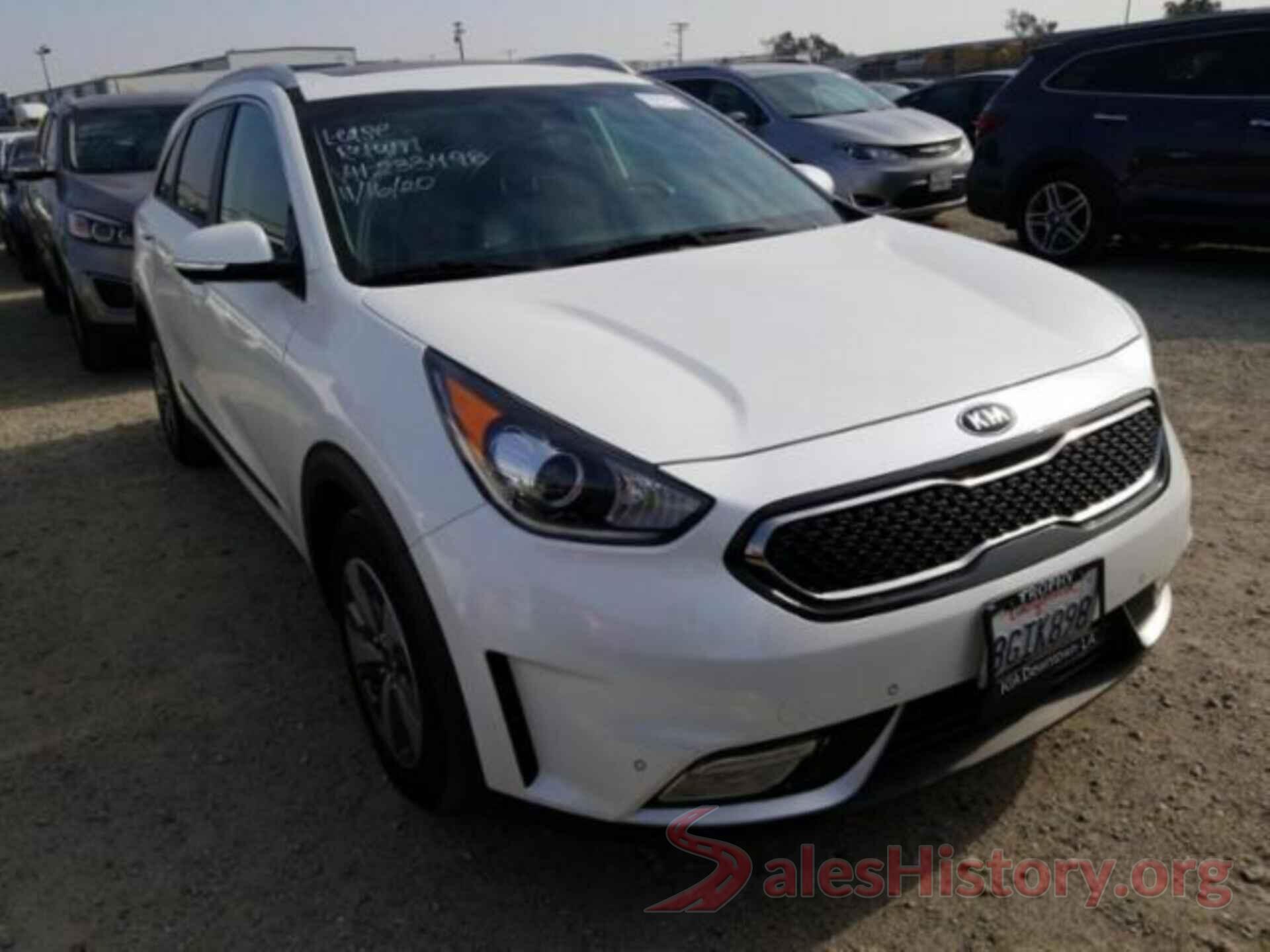 KNDCE3LC0K5233498 2019 KIA NIRO