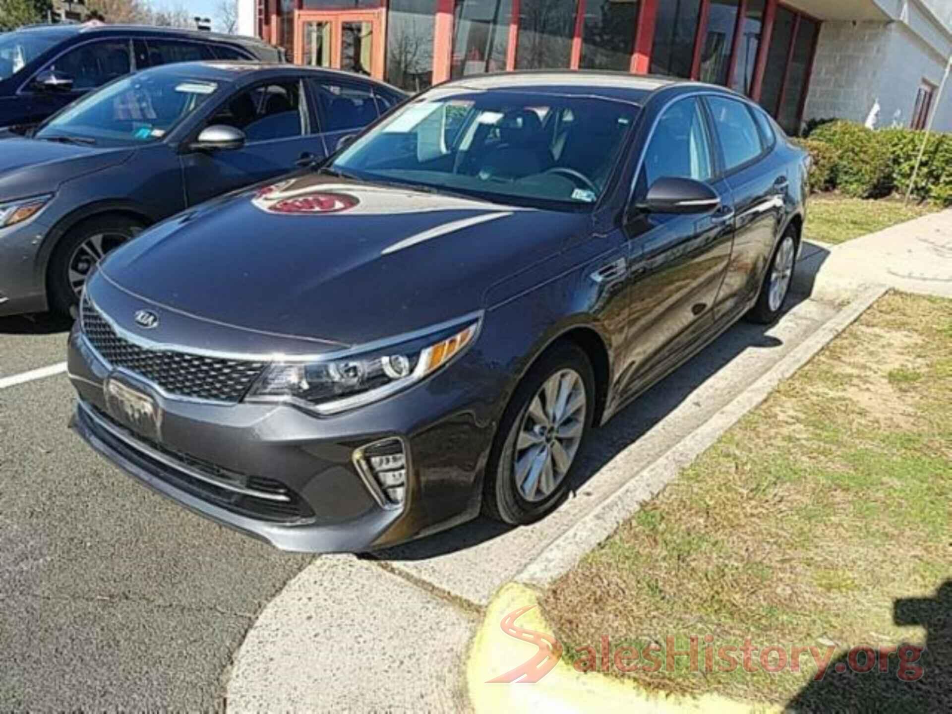 5XXGT4L37JG219881 2018 KIA OPTIMA