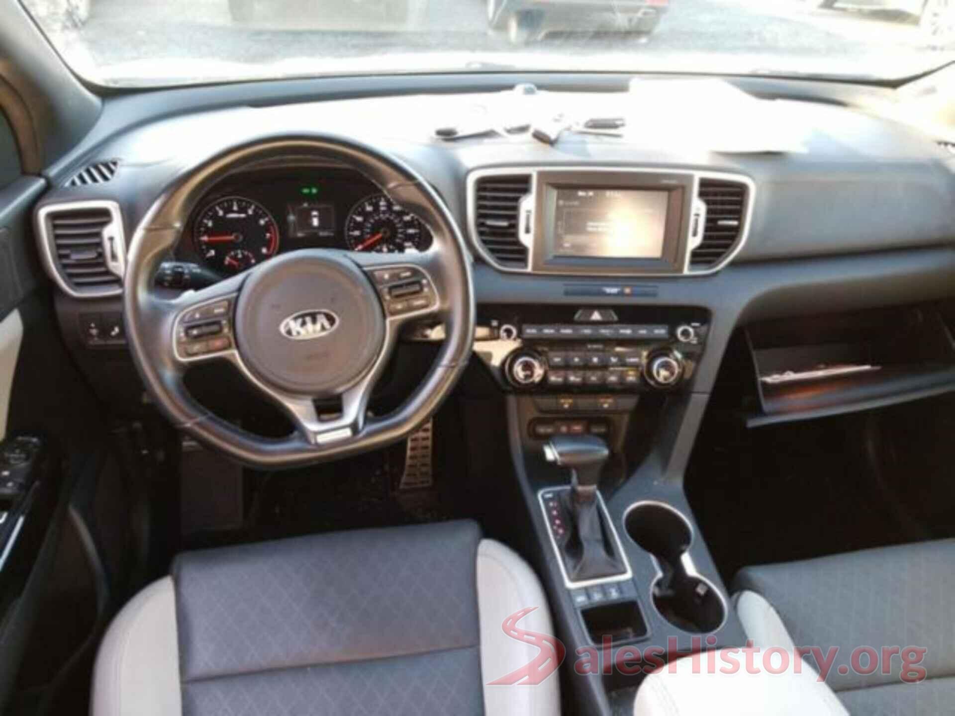 KNDPNCAC4J7398901 2018 KIA SPORTAGE