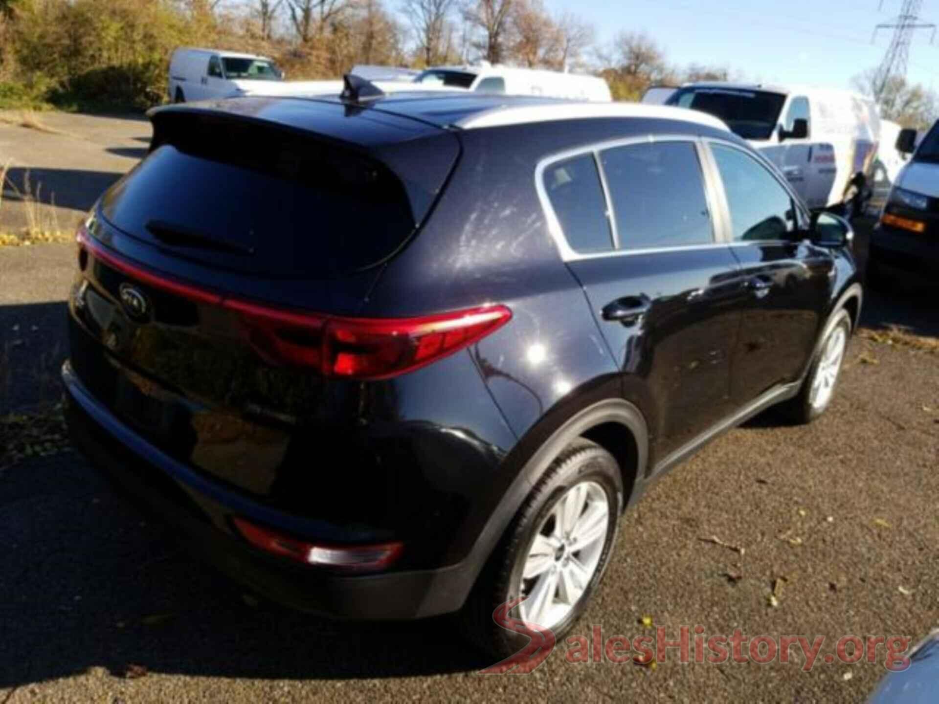 KNDPMCACXJ7355702 2018 KIA SPORTAGE