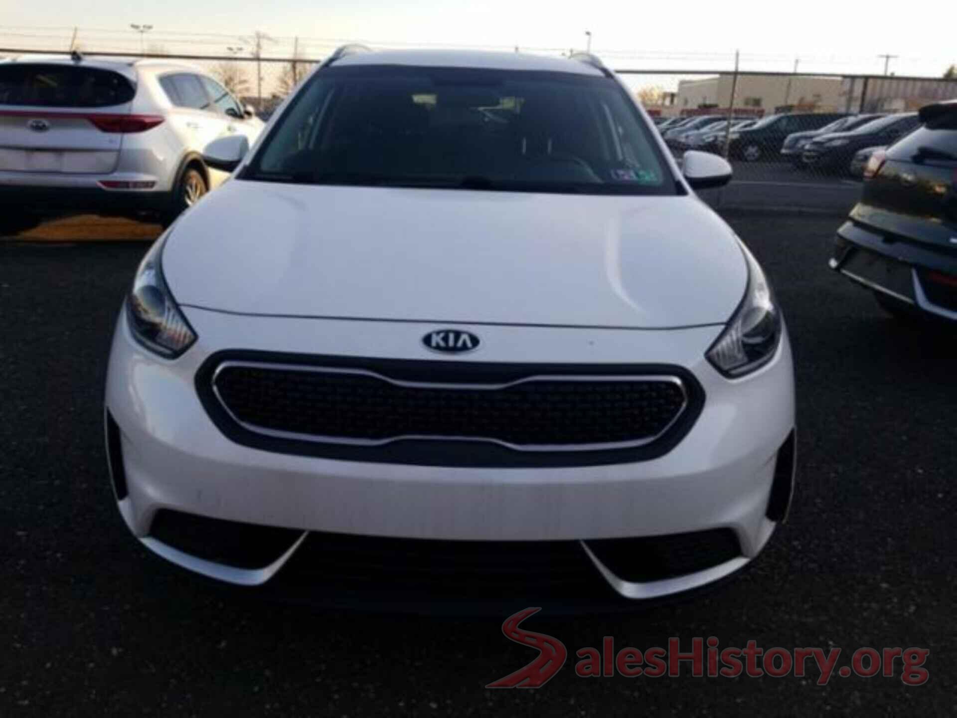 KNDCB3LC5H5053614 2017 KIA NIRO