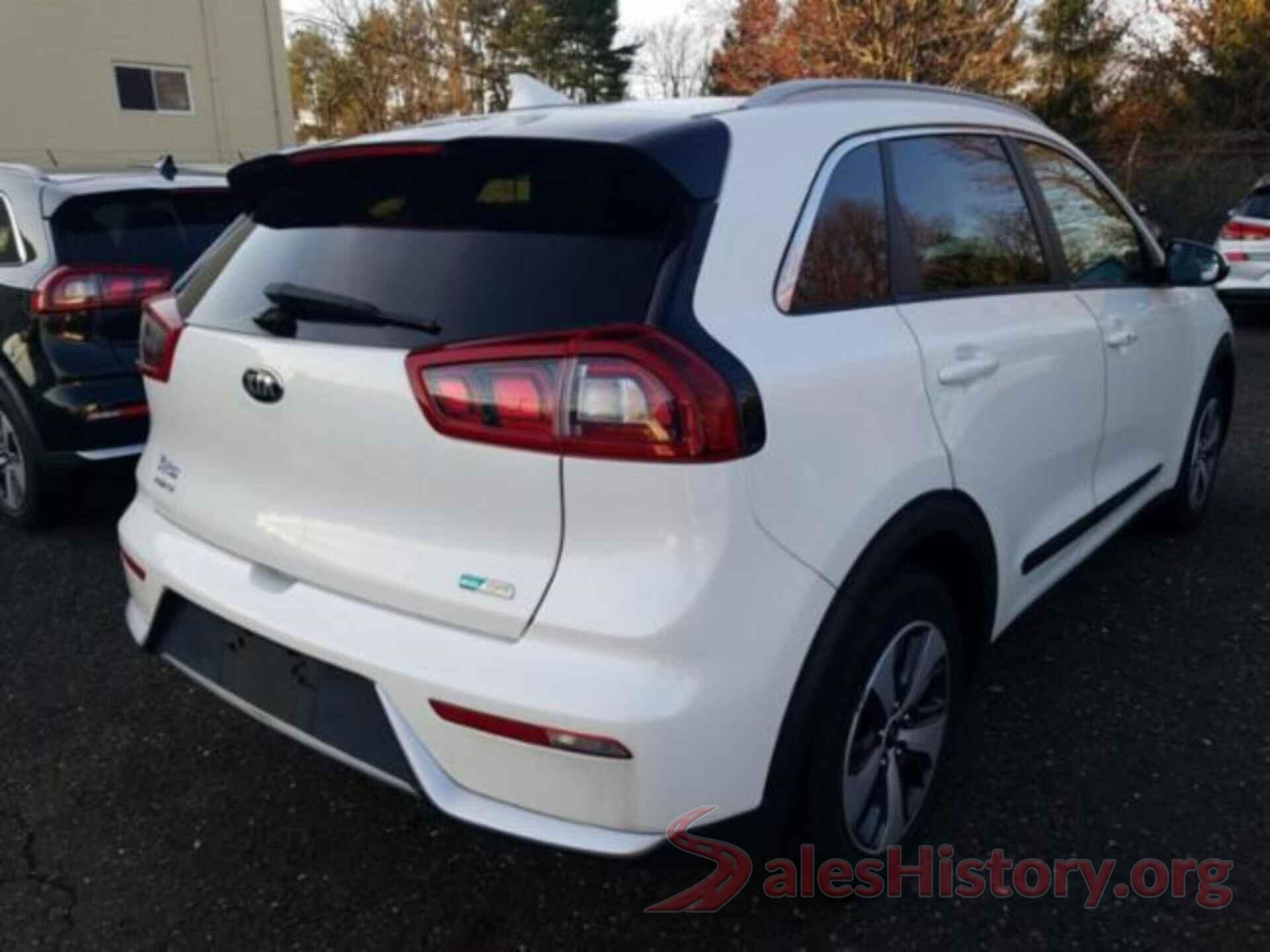 KNDCB3LC5H5053614 2017 KIA NIRO