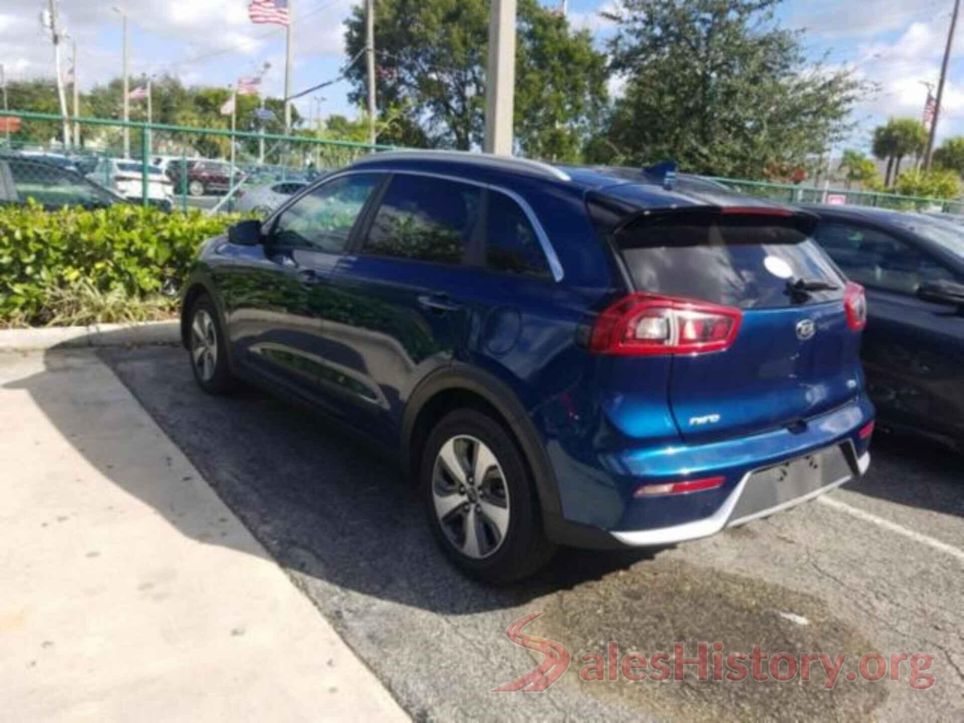 KNDCC3LC4J5121632 2018 KIA NIRO