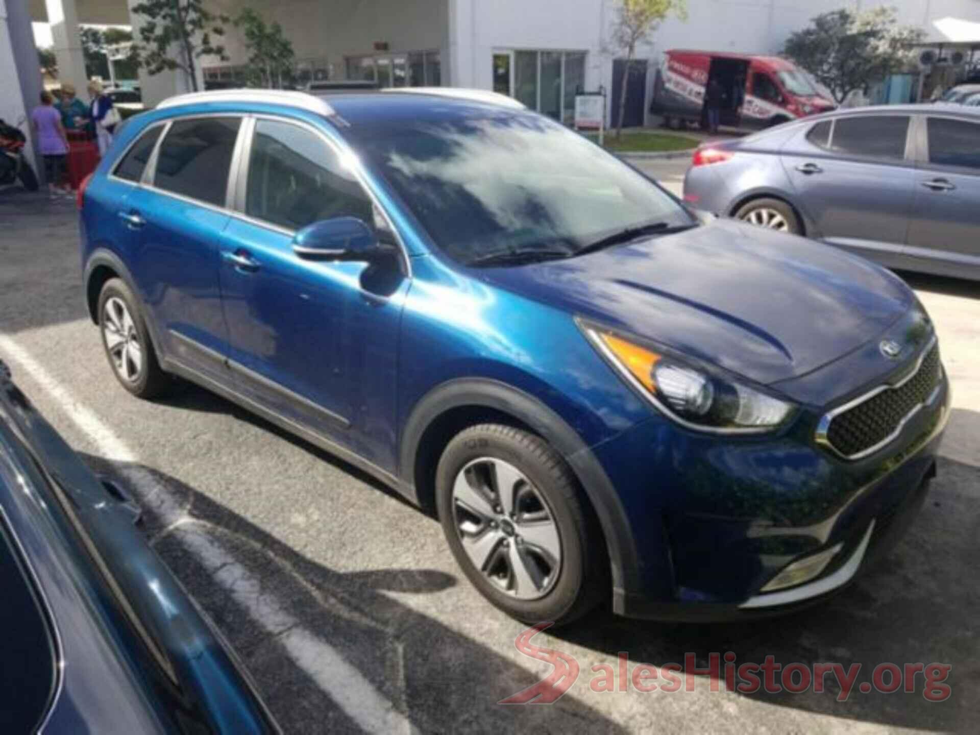 KNDCC3LC4J5121632 2018 KIA NIRO