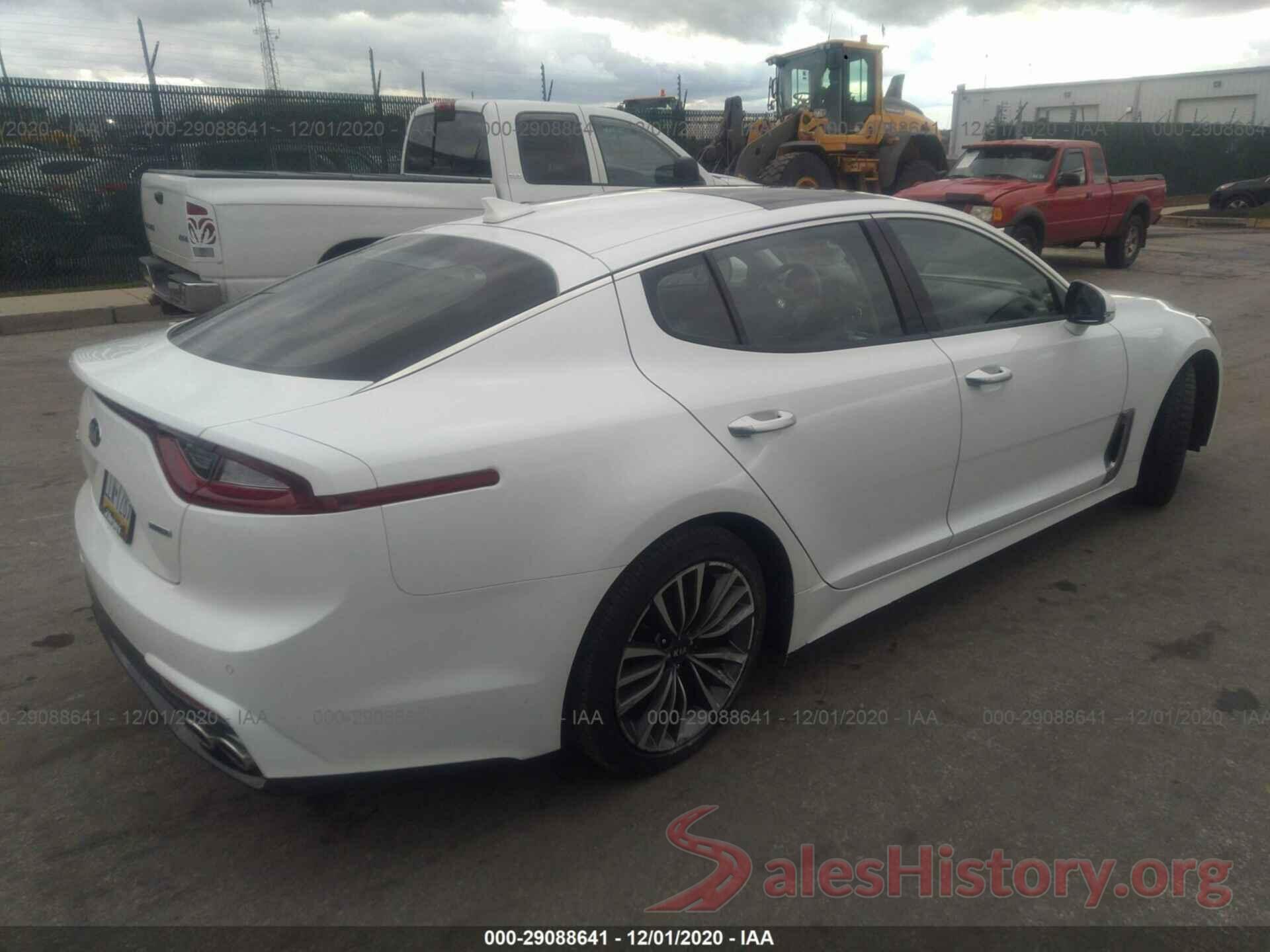 KNAE25LA9J6022740 2018 KIA STINGER