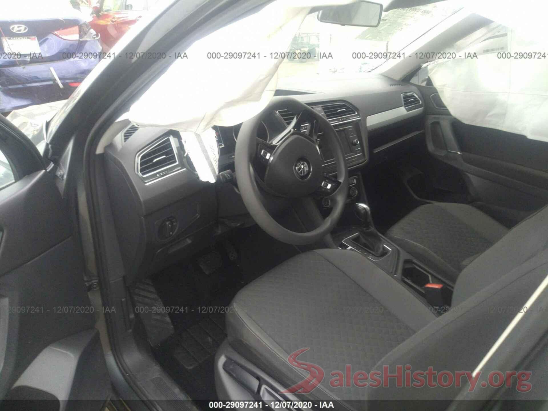 3VV1B7AX6JM055605 2018 VOLKSWAGEN TIGUAN