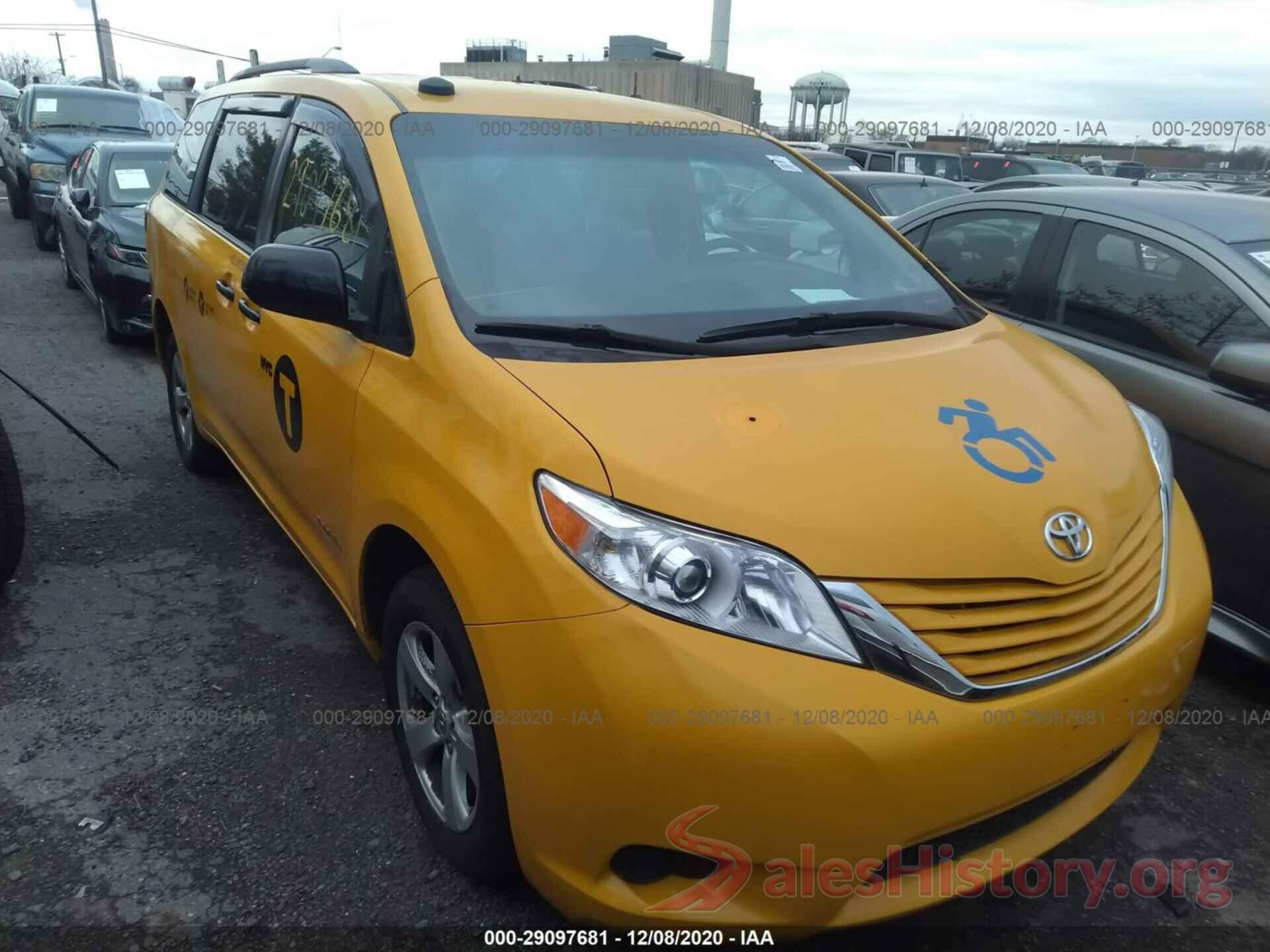 5TDKZ3DC8HS890406 2017 TOYOTA SIENNA