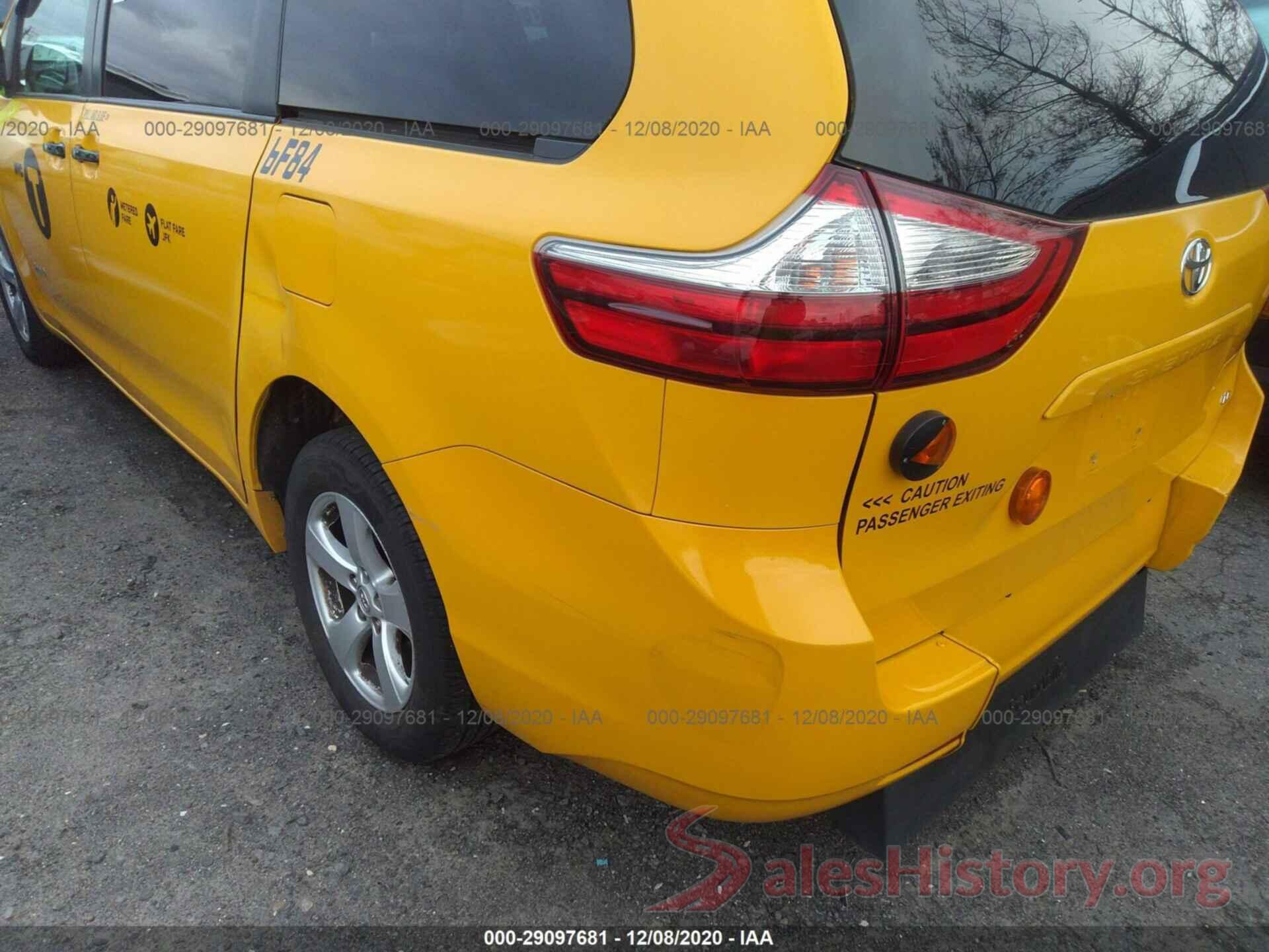 5TDKZ3DC8HS890406 2017 TOYOTA SIENNA