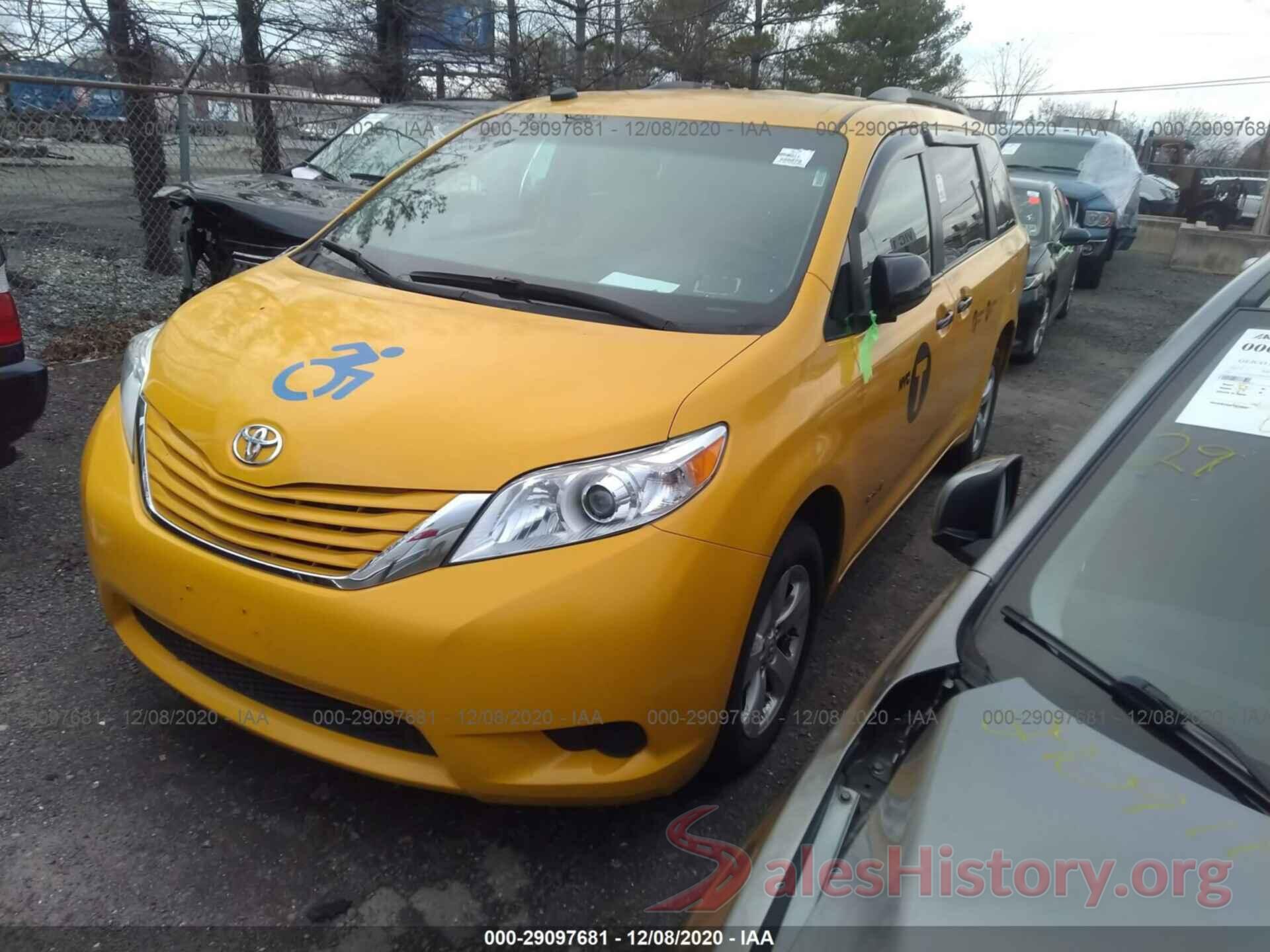 5TDKZ3DC8HS890406 2017 TOYOTA SIENNA