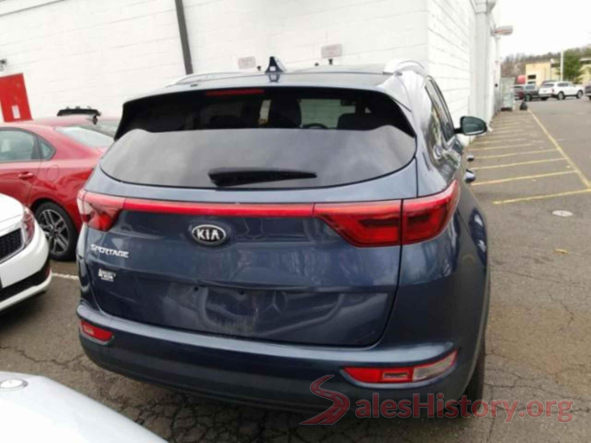 KNDPMCAC4J7413075 2018 KIA SPORTAGE