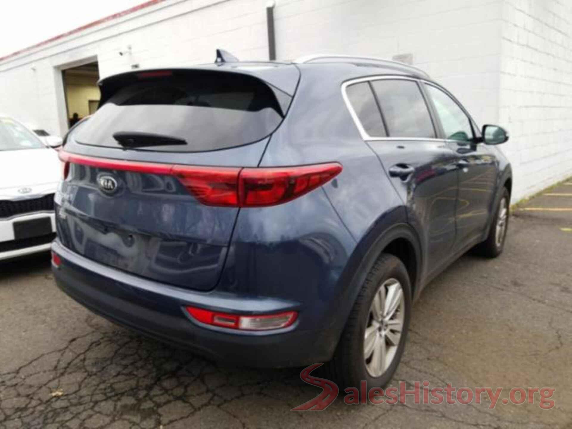 KNDPMCAC4J7413075 2018 KIA SPORTAGE