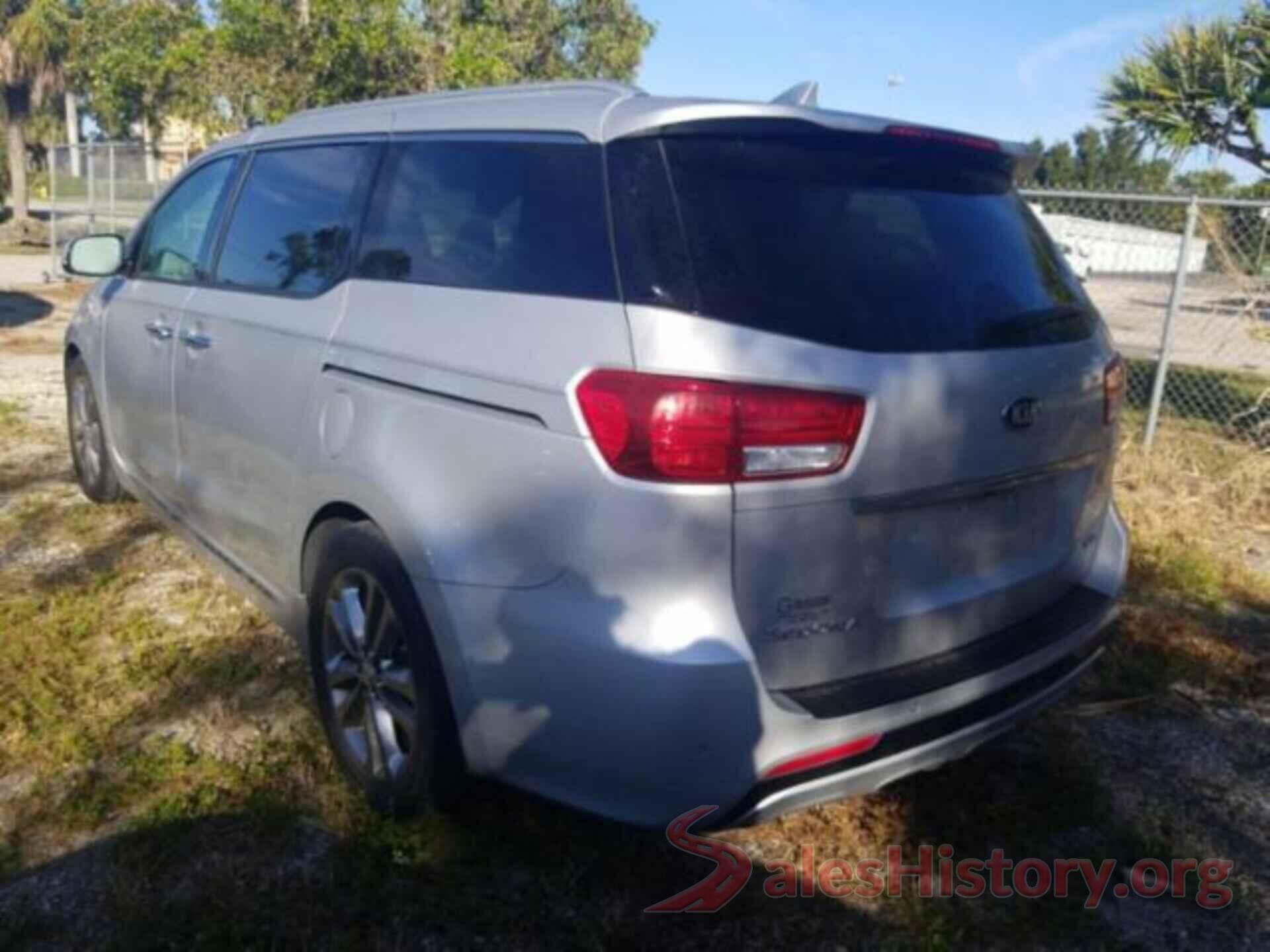 KNDME5C1XJ6356068 2018 KIA SEDONA