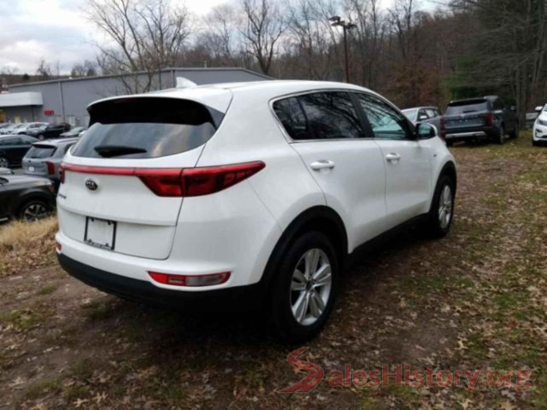 KNDPMCAC3J7396995 2018 KIA SPORTAGE