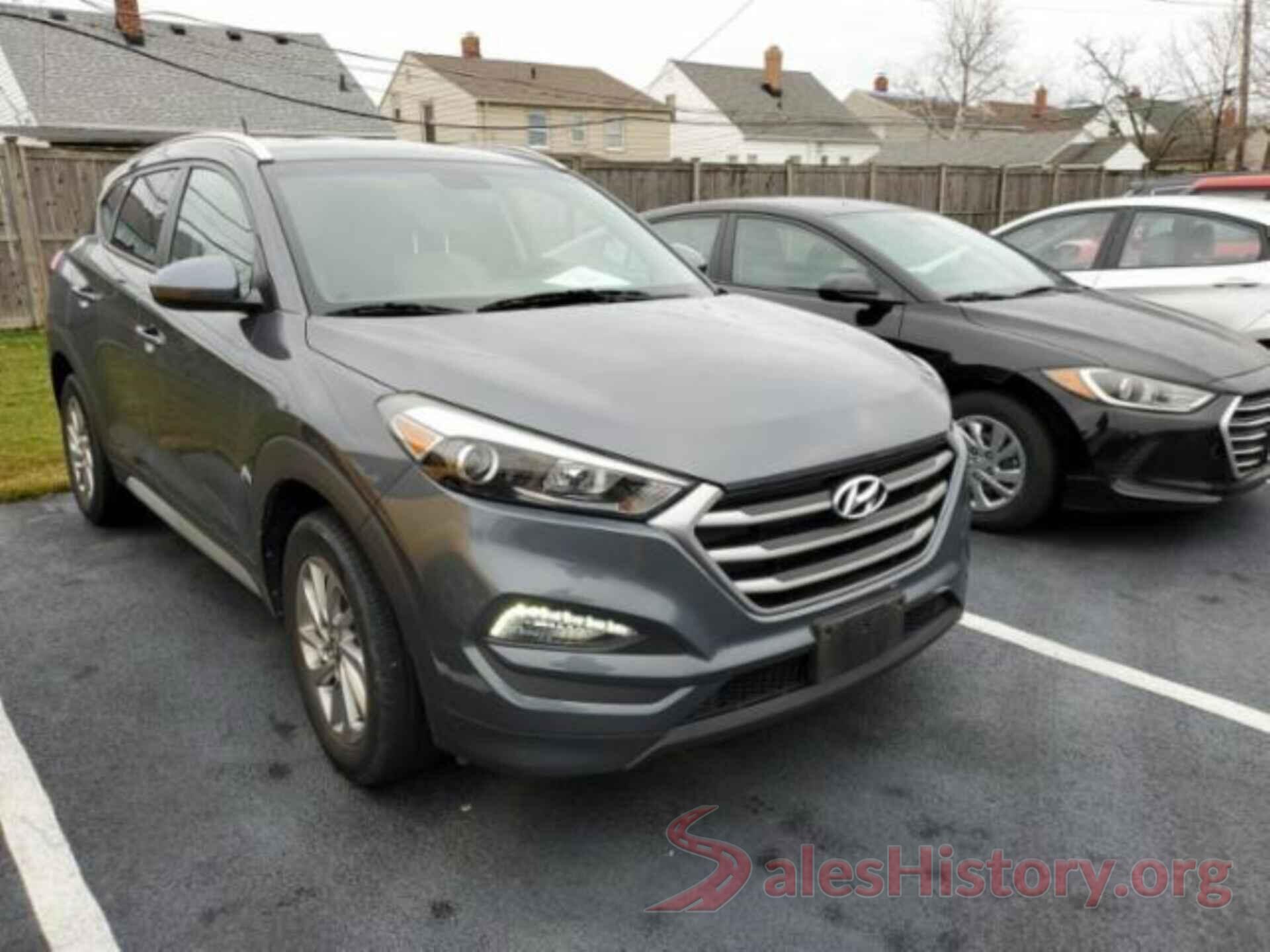 KM8J33A45HU594180 2017 HYUNDAI TUCSON