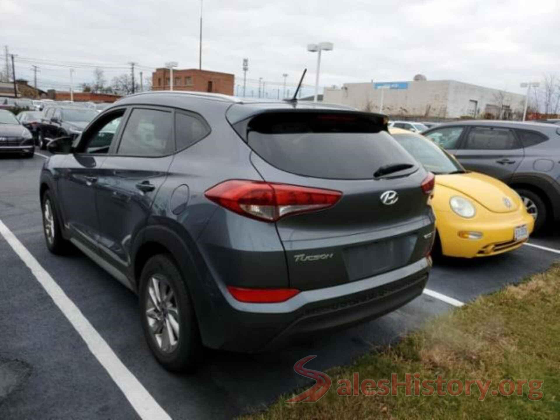 KM8J33A45HU594180 2017 HYUNDAI TUCSON