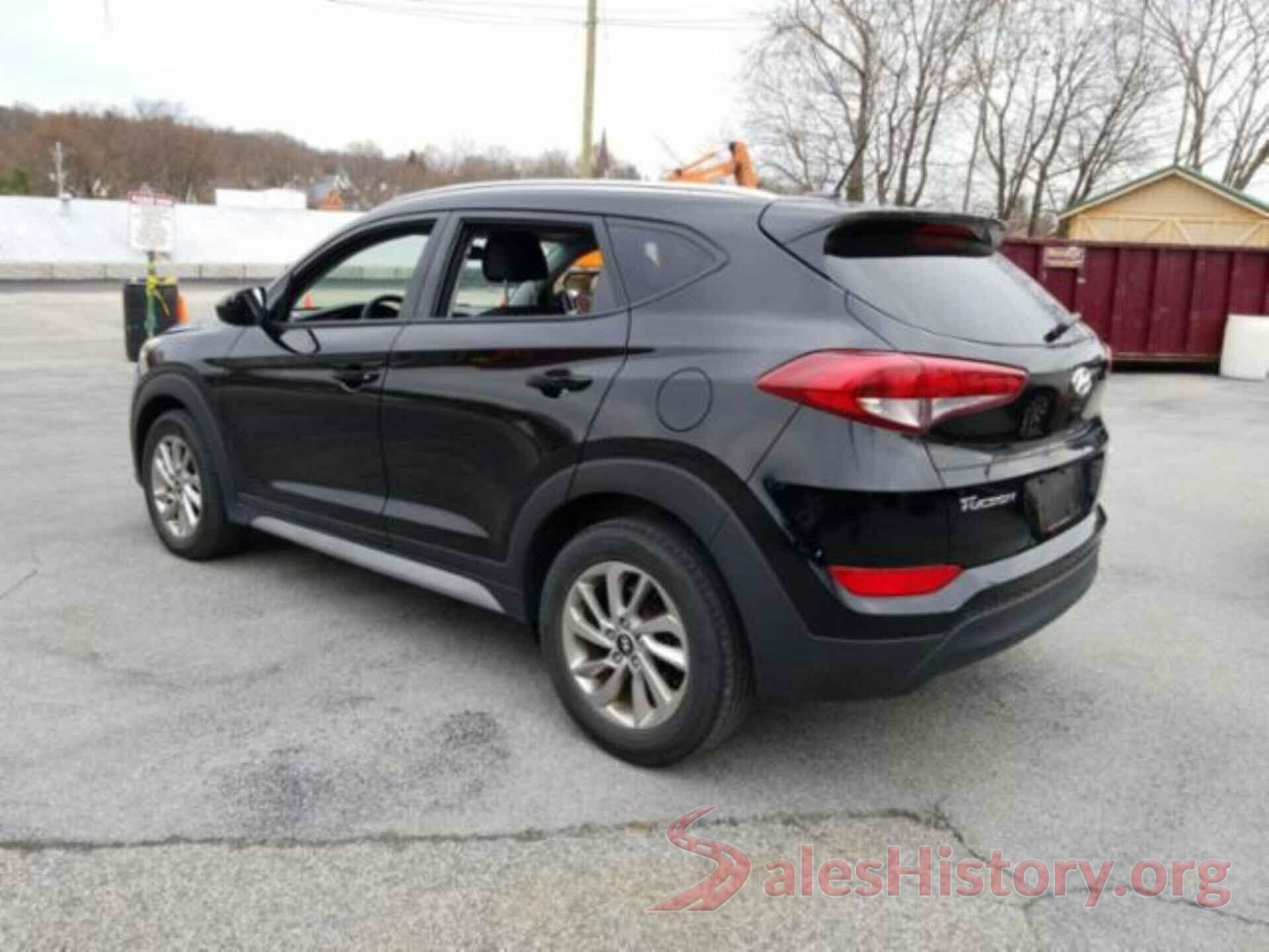 KM8J3CA46HU543674 2017 HYUNDAI TUCSON