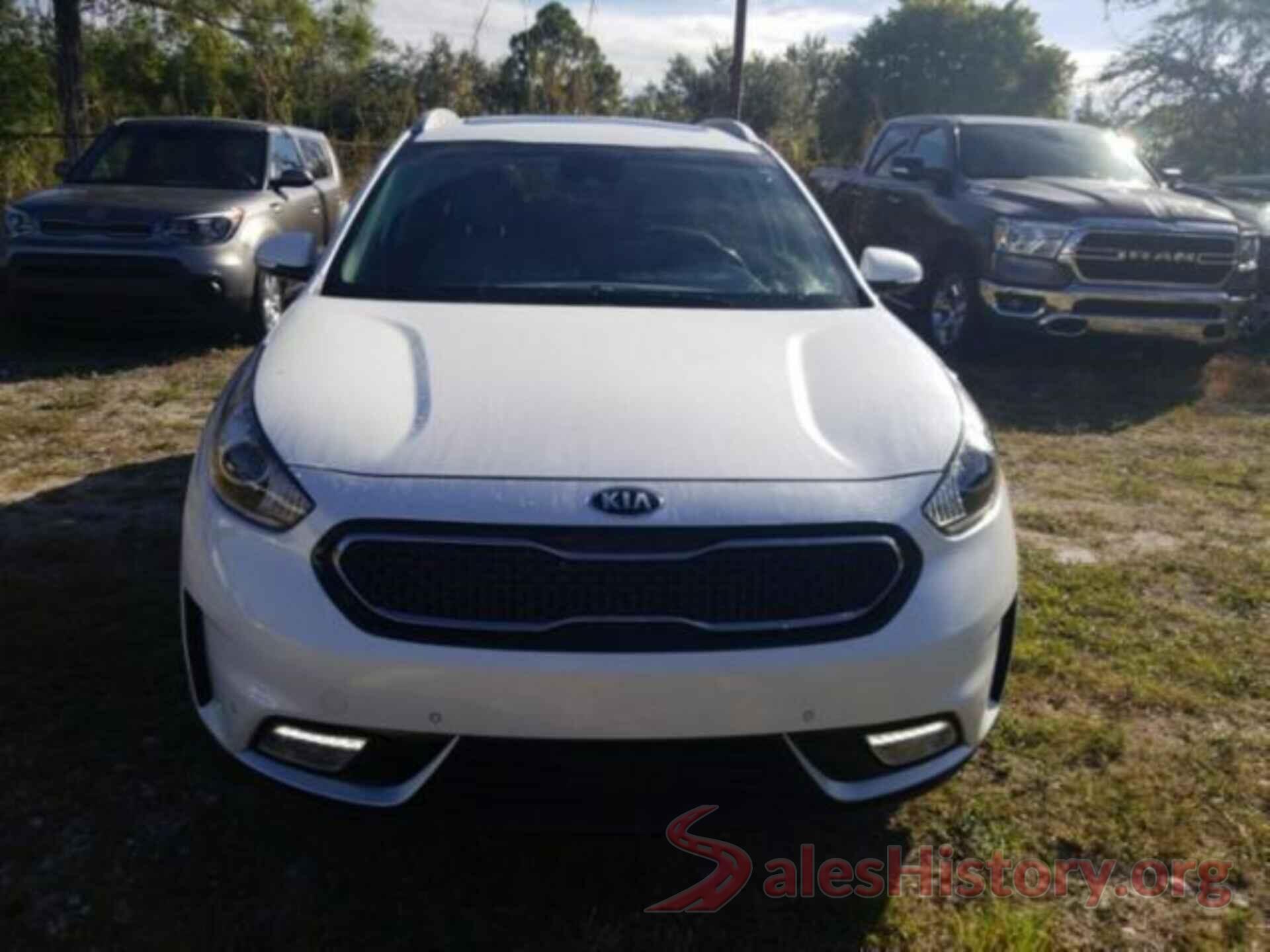 KNDCE3LC2J5108310 2018 KIA NIRO