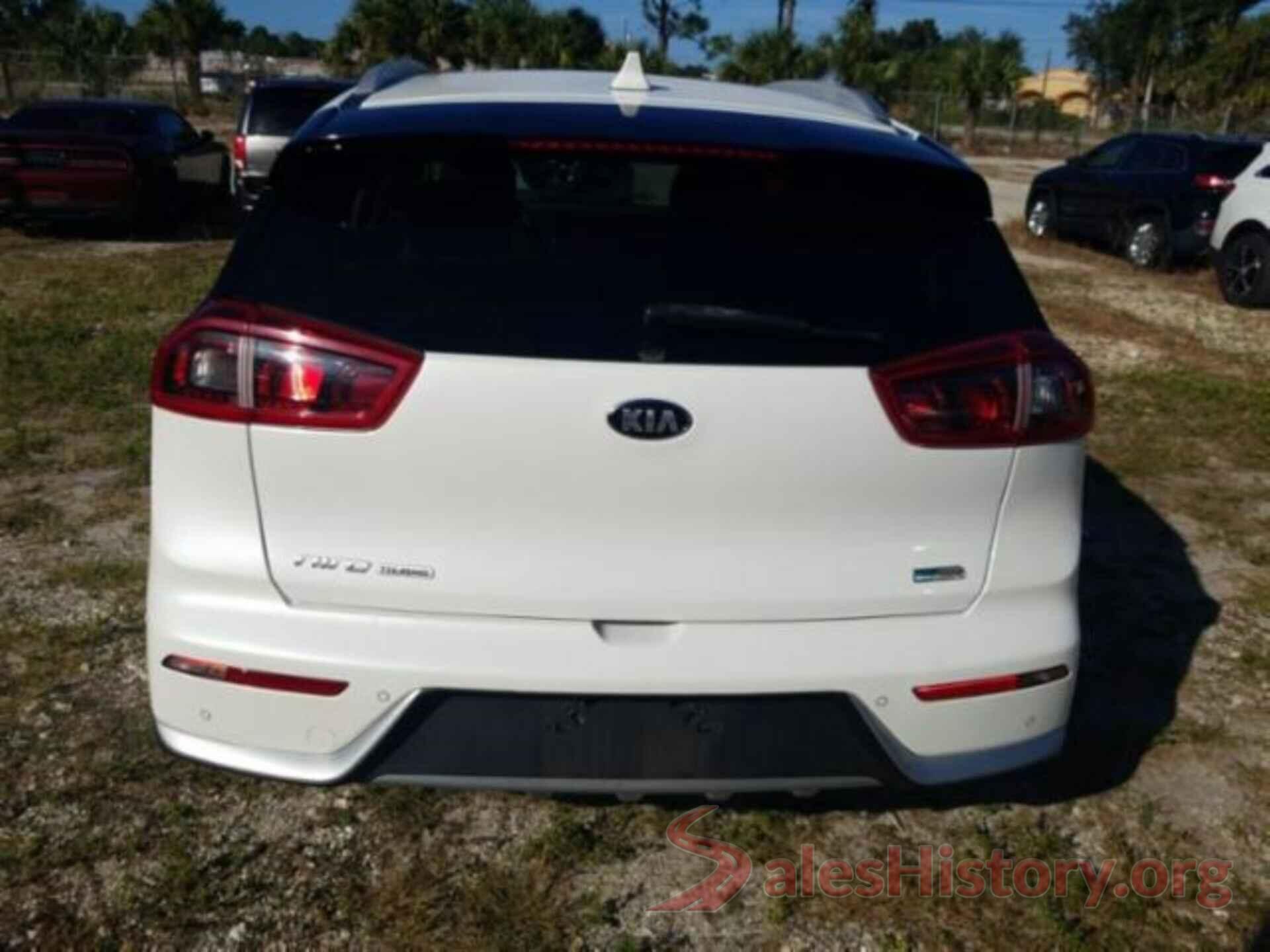 KNDCE3LC2J5108310 2018 KIA NIRO