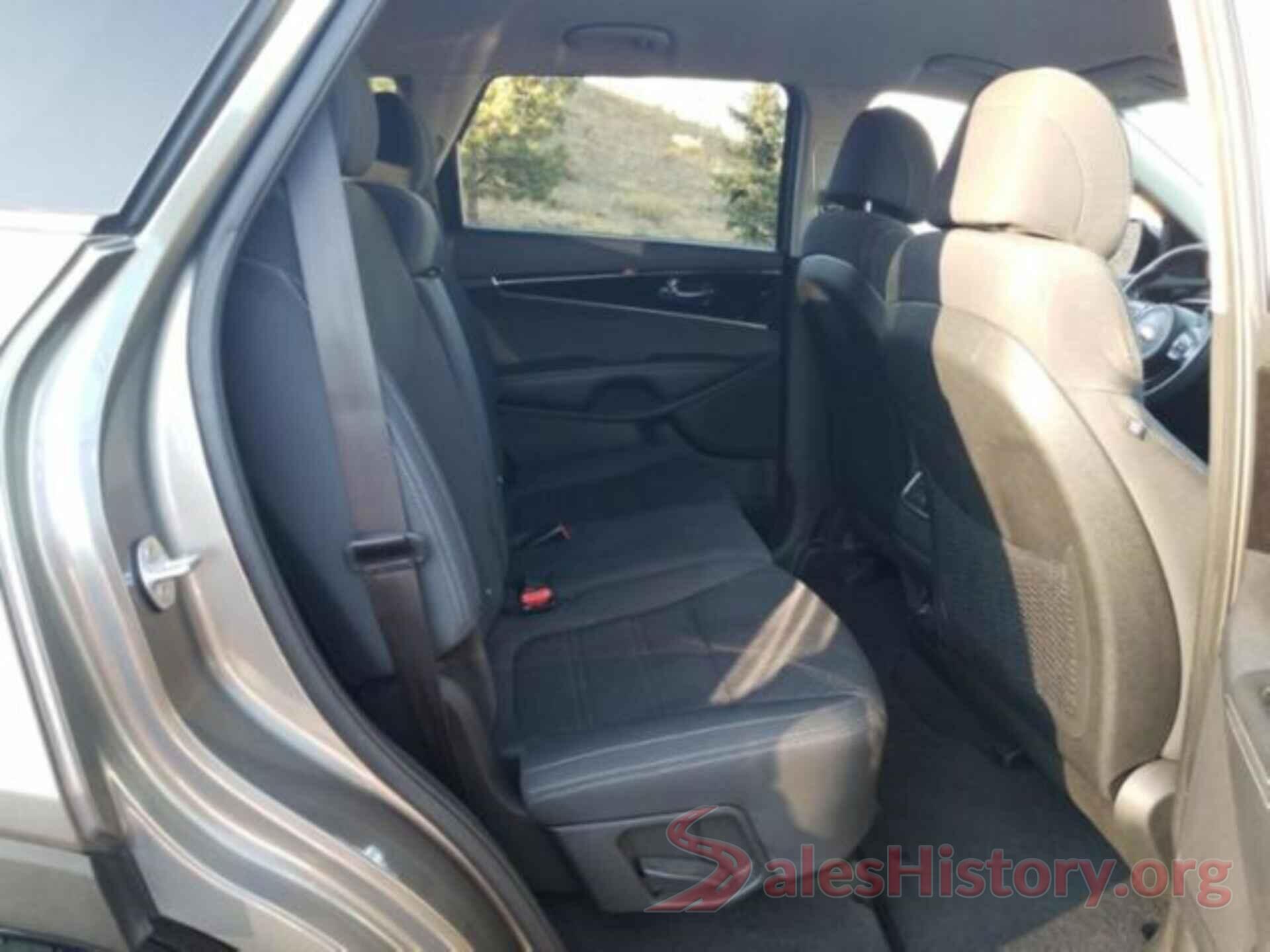 5XYPGDA34HG258599 2017 KIA SORENTO