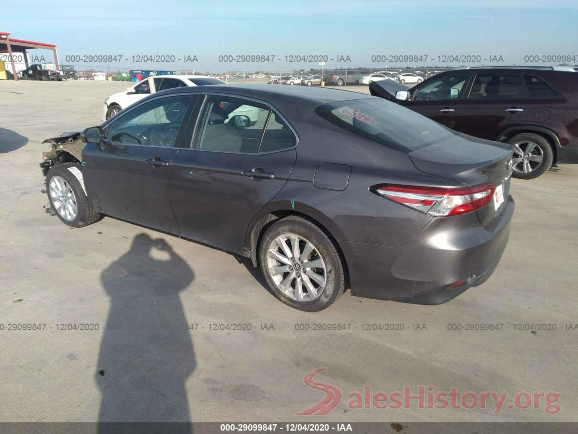 4T1B11HKXJU143724 2018 TOYOTA CAMRY