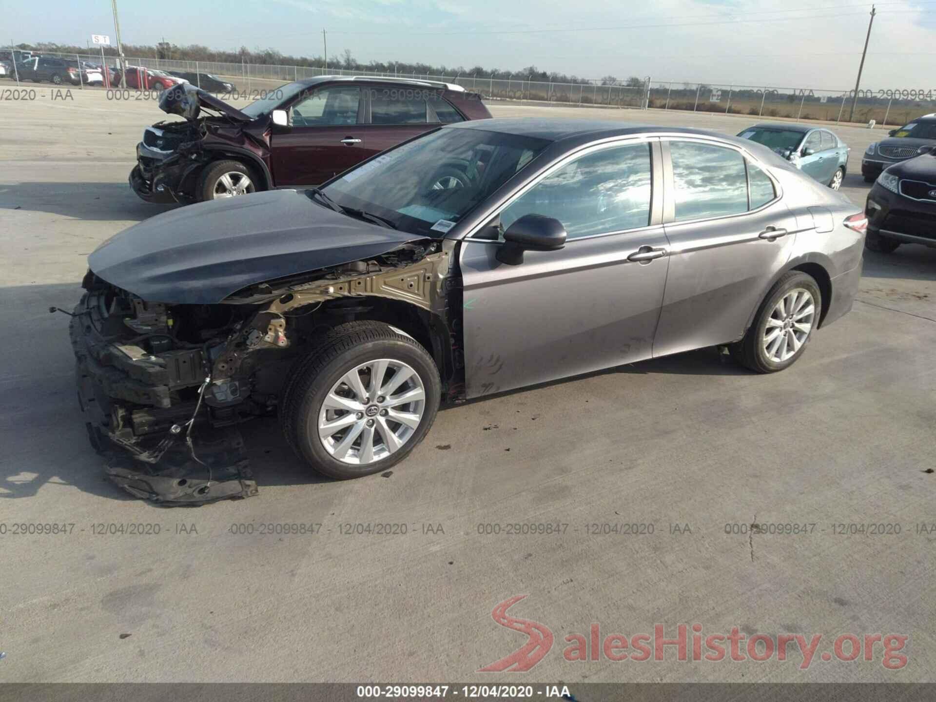 4T1B11HKXJU143724 2018 TOYOTA CAMRY