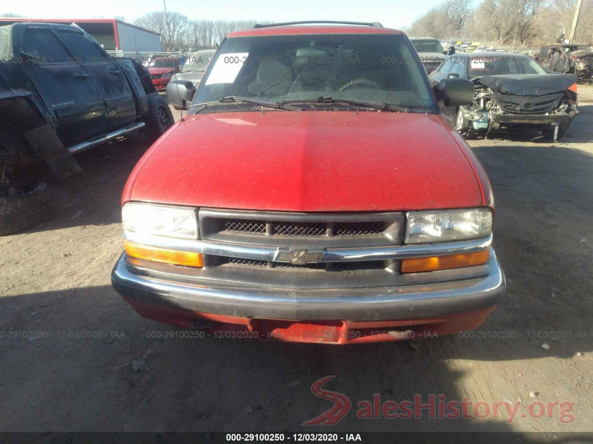 1GNDT13W3Y2316806 2000 CHEVROLET BLAZER