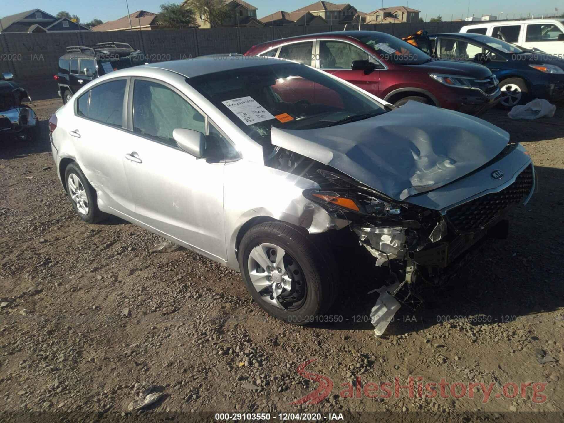 3KPFK4A7XHE018788 2017 KIA FORTE